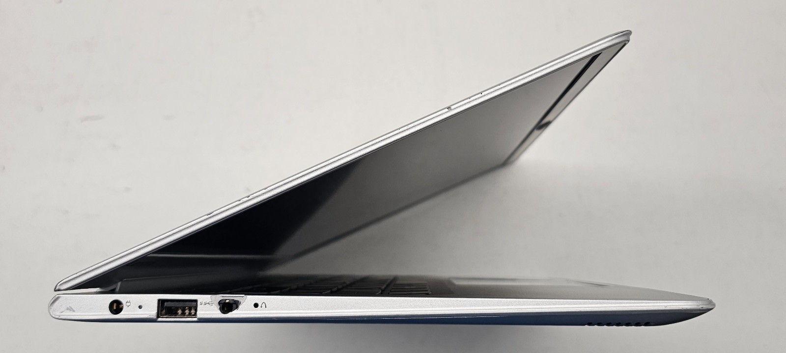 Lenovo IdeaPad 710S-13IKB 13.3″ Laptop Intel Core i7-7500U 8GB Ram NO HD/OS (FL)