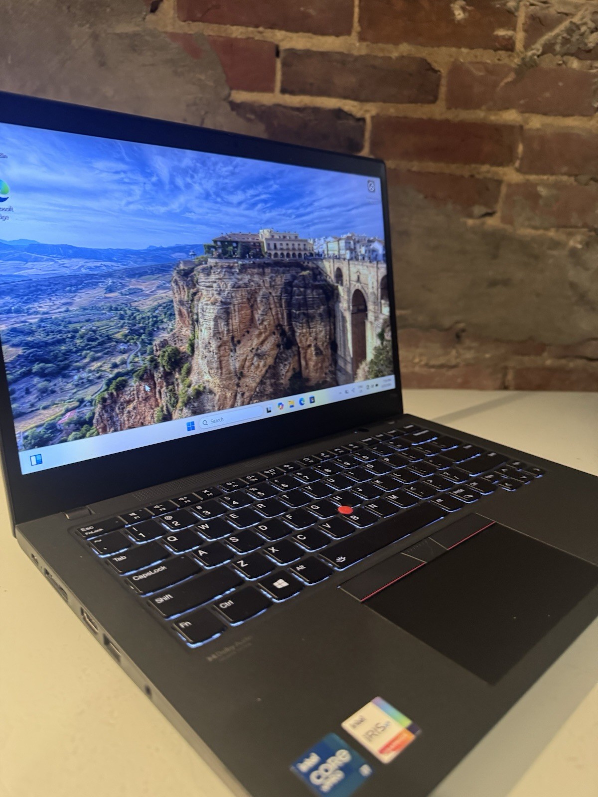 Lenovo ThinkPad T14s Gen 2 i7-1185G7 16GB 512GB SSD 14″ FHD TOUCHSCREEN WIN 11