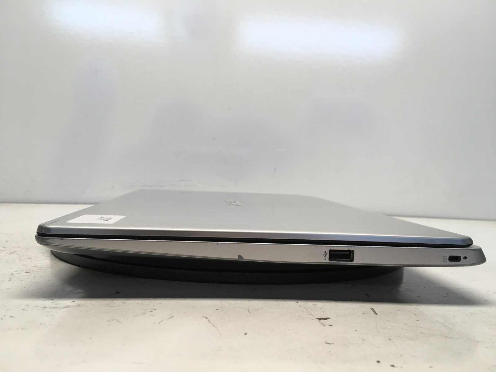 Acer Aspire A515-43 AMD Ryzen 3 3200U 2.6GHz 4 GB NO HDD/Battery