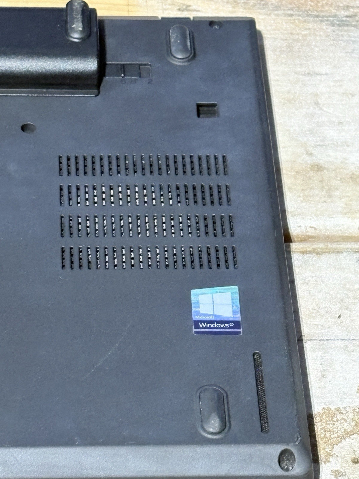 Lenovo ThinkPad T480 14″ FHD i5-8250U 8GB RAM 256GB SSD No OS/Charger