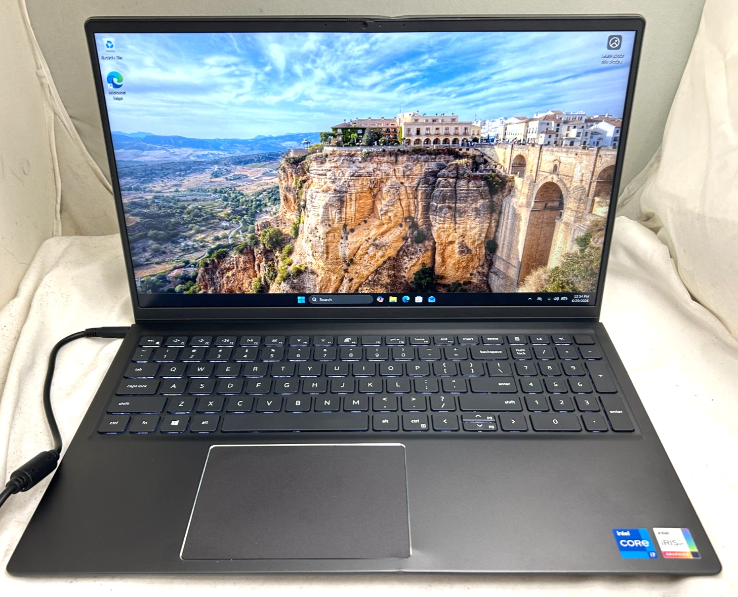 15.6″ Dell Vostro 5510 Intel Core i7 2.9GHz 16GB RAM 256GB SSD !READ! LPT-411