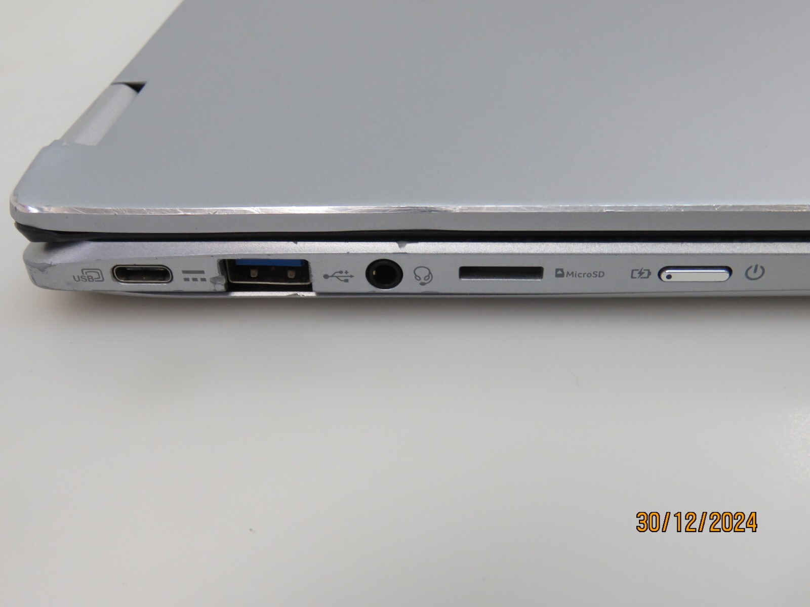 Acer CP514-1H-R3VR Spin 514 Chromebook 14″ AMD Ryzen R3 4GB RAM 64GB EMMC [BM1]