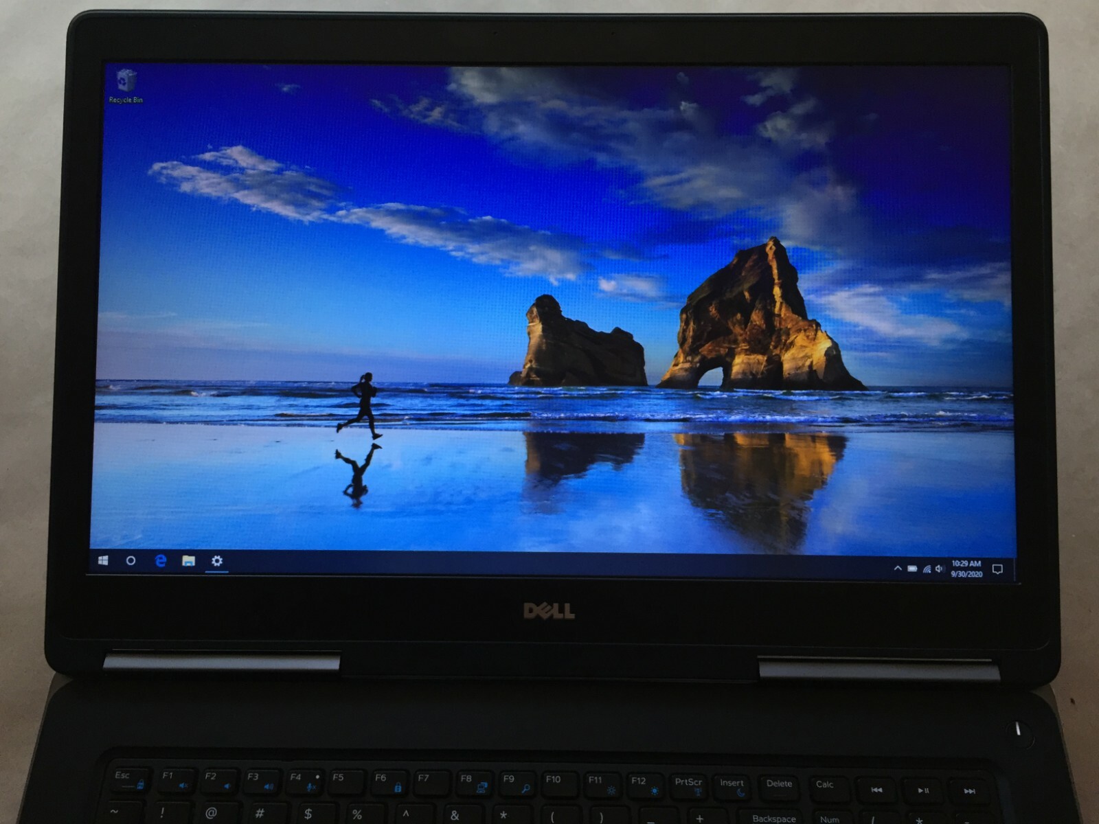 Dell Precision 7720 17.3″ i7-7700HQ HD+ Quadro M1200 32GB 256 SSD Win 10 Pro