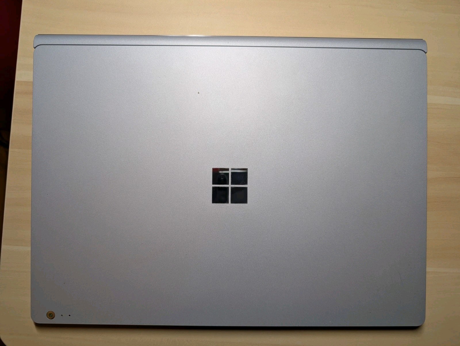 Microsoft Surface Book 1703 i5 13.5″ 8GB/128GB Silver (See Details)