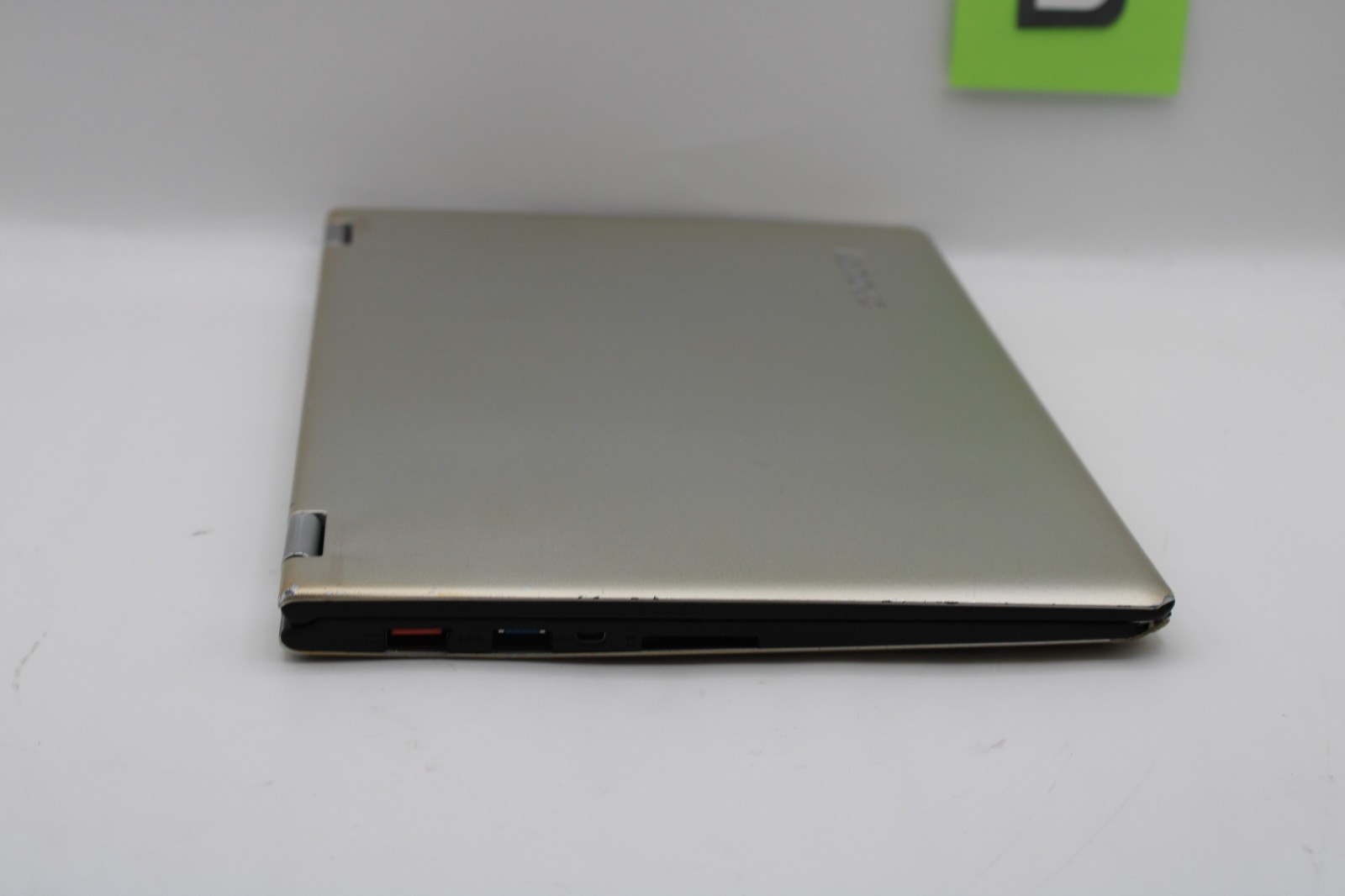 Lenovo Yoga 700-11ISK Touch Core m3 4GB RAM No SSD No OS *PARTS