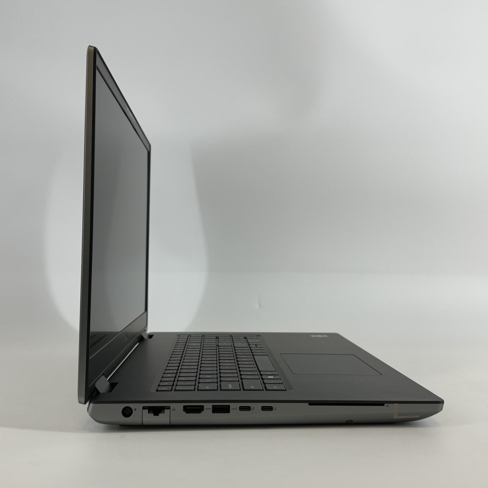 Dell Precision 7780 17.3 FHD 2.1 GHz i7-13850HX 32GB 512GB SSD RTX 1000 Ada