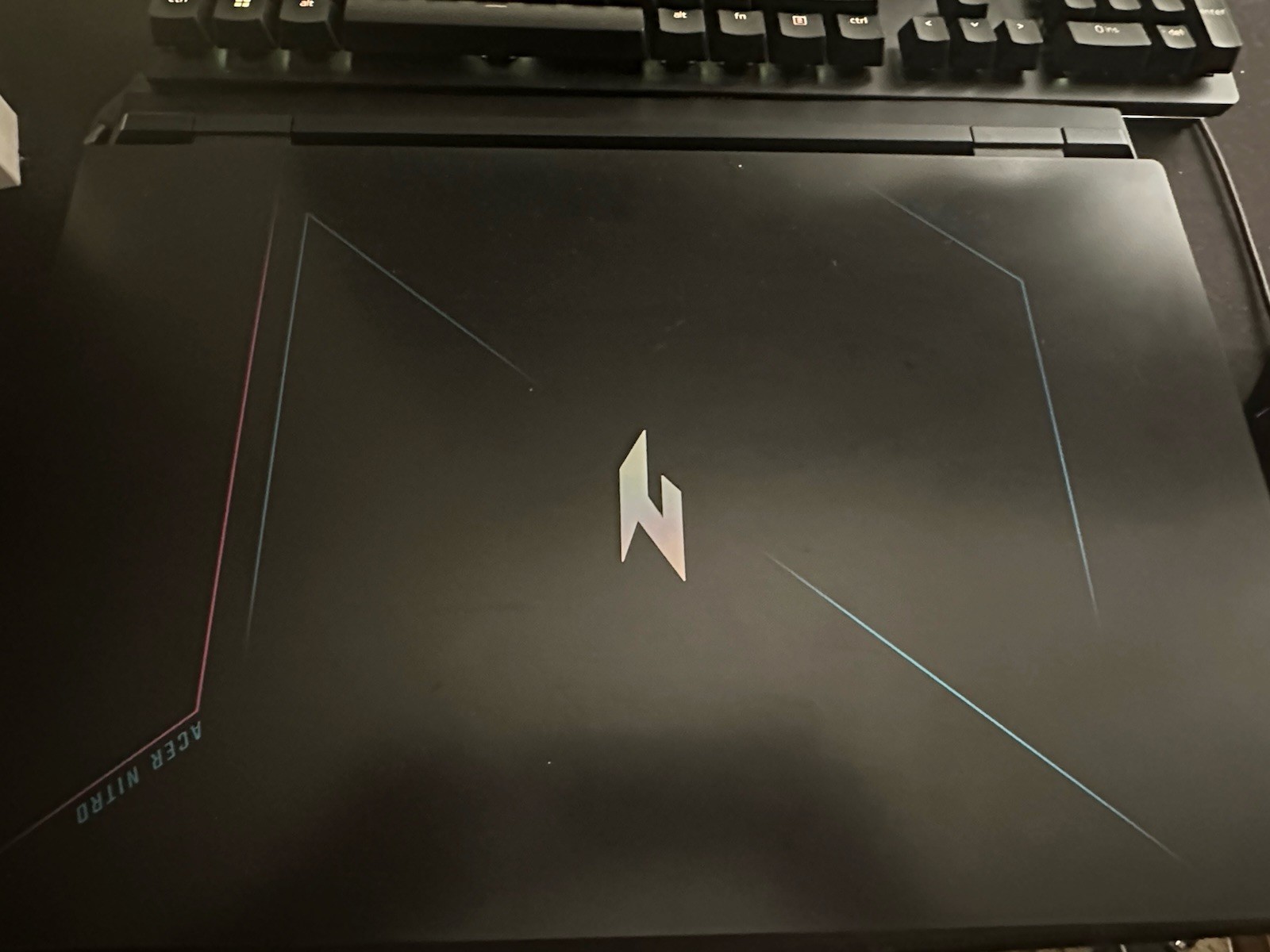 Acer Nitro AN17-41-R8N5 17.3” (AMD Ryzen 7 – 3.20 GHz RTX 4050)