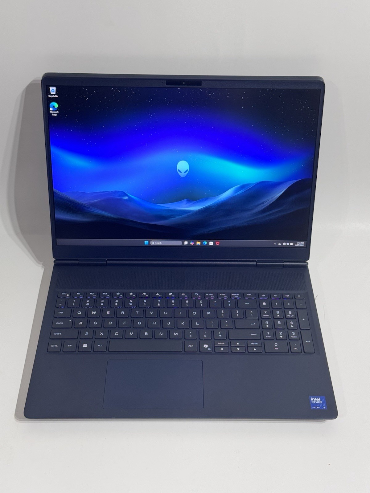 Dell Alienware 16X Aurora 240Hz QHD+ 2.7 GHz Ultra 9 275HX 32GB 1TB SSD RTX 5060