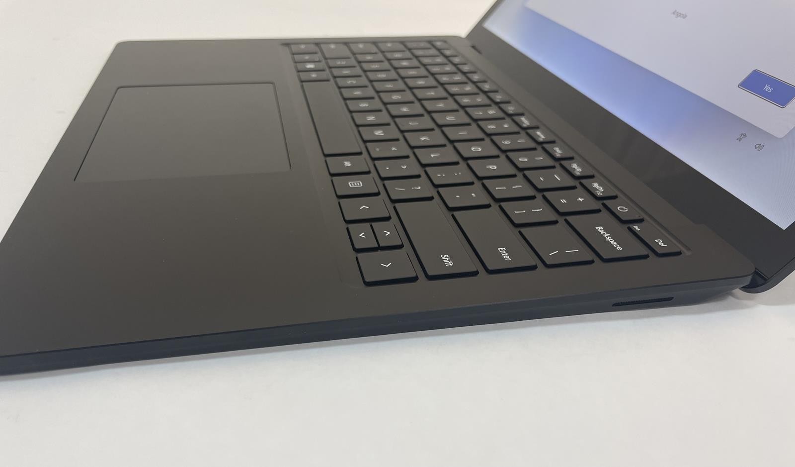 MICROSOFT Surface Laptop 5 13.5″ Core i7 1265U 16GB 255GB NVMe WIN11 -SEE PHOTOS