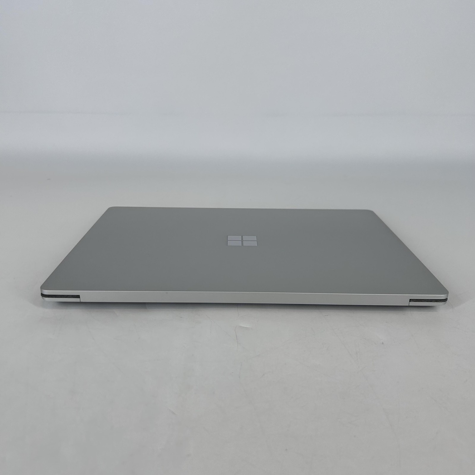 Microsoft Surface Laptop 2 13.5 2K TOUCH i5-8250U 1.60GHz 8GB 128GB Bad Battery
