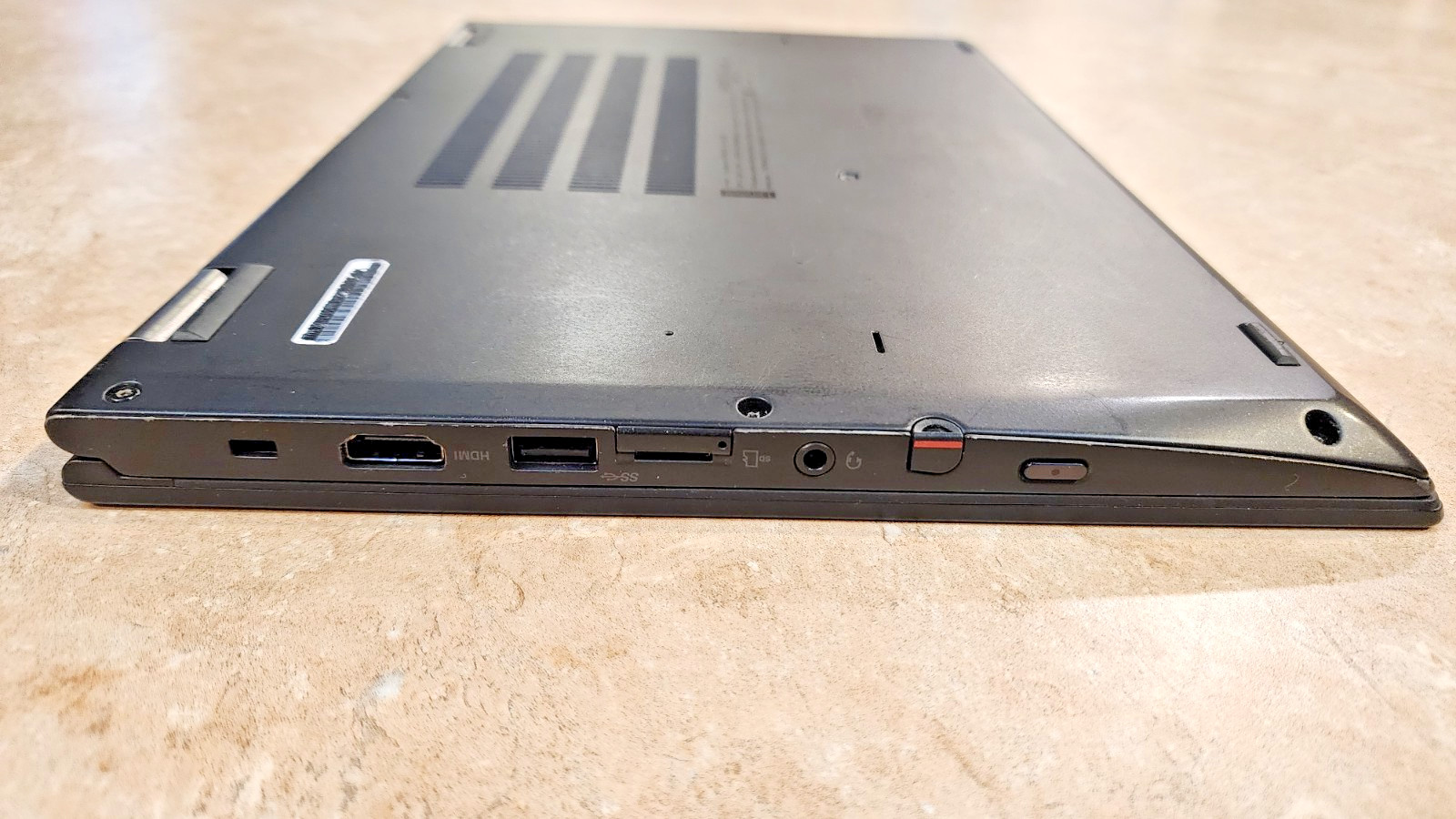2-in-1 Lenovo ThinkPad X390 13″ FHD Quad-Core i5-8250U 8GB RAM 128GB SSD Laptop