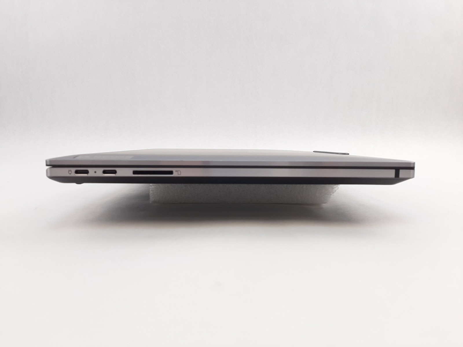 Lenovo ThinkPad Z16 Ryzen 5 PRO 6650H 3.30GHz 16GB RAM 512GB NVMe Case C3*16