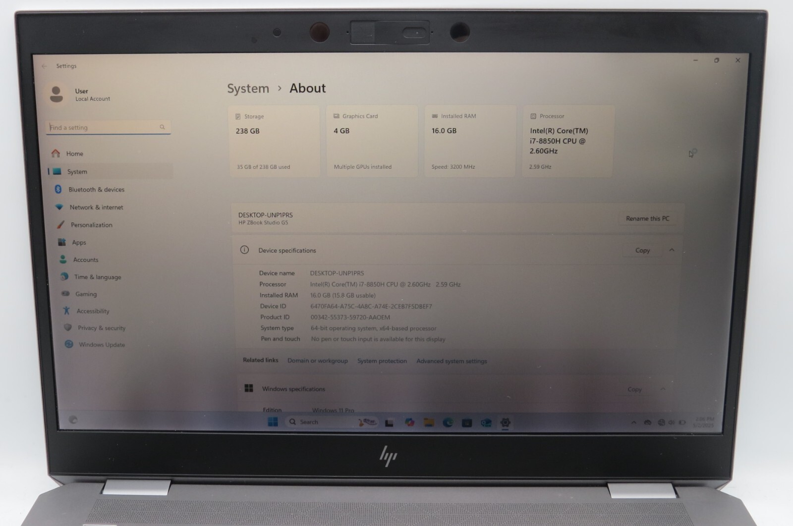 HP ZBook Studio G5 i7-8850H 16GB RAM 256GB SATA Win 11 Pro