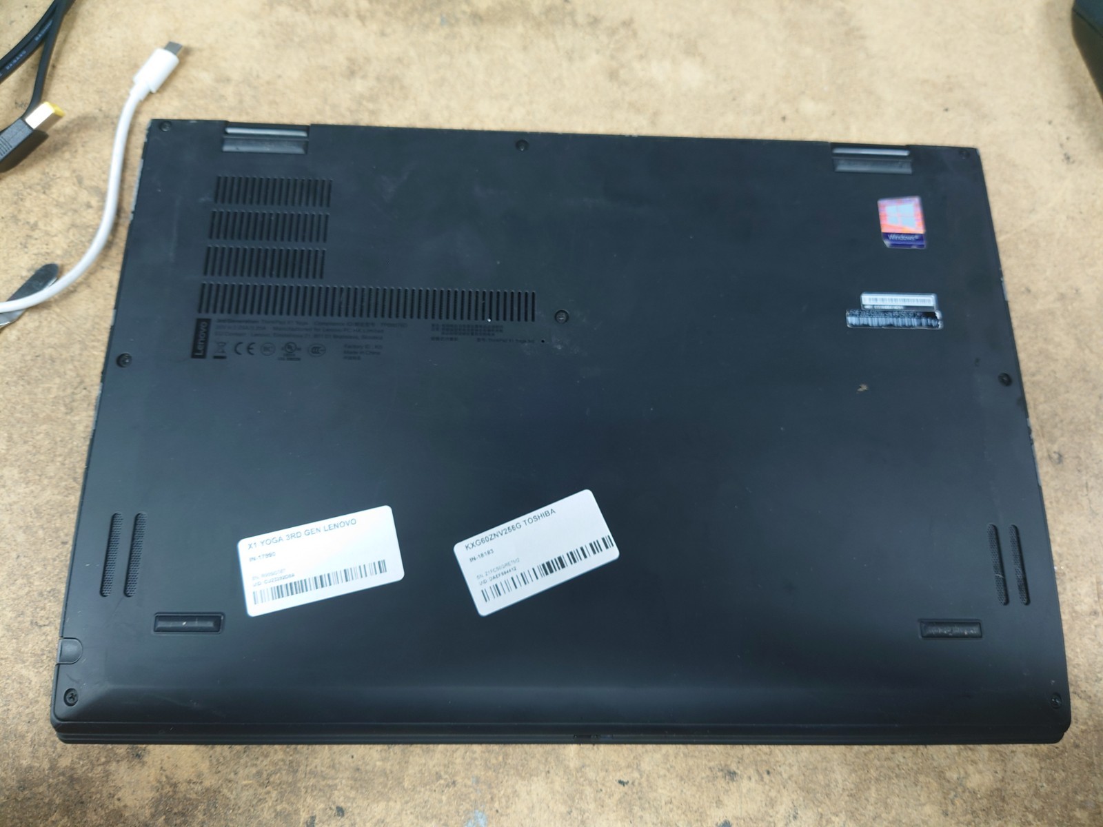 Lenovo ThinkPad X1 Yoga 3rd Gen 14″ FHD i5-8350U 8GB RAM 256GB SSD No OS