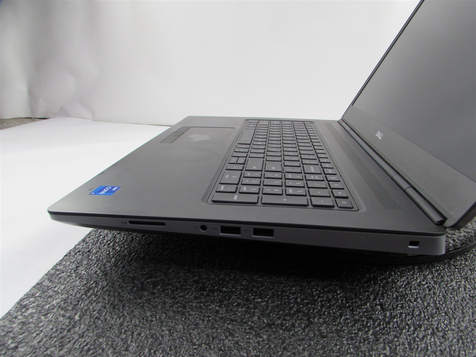 DELL PRECISION 7760 I7-11850H FHD 1TB 32GB NVIDIA RTX A4000 WIN 11 PRO NO BATT