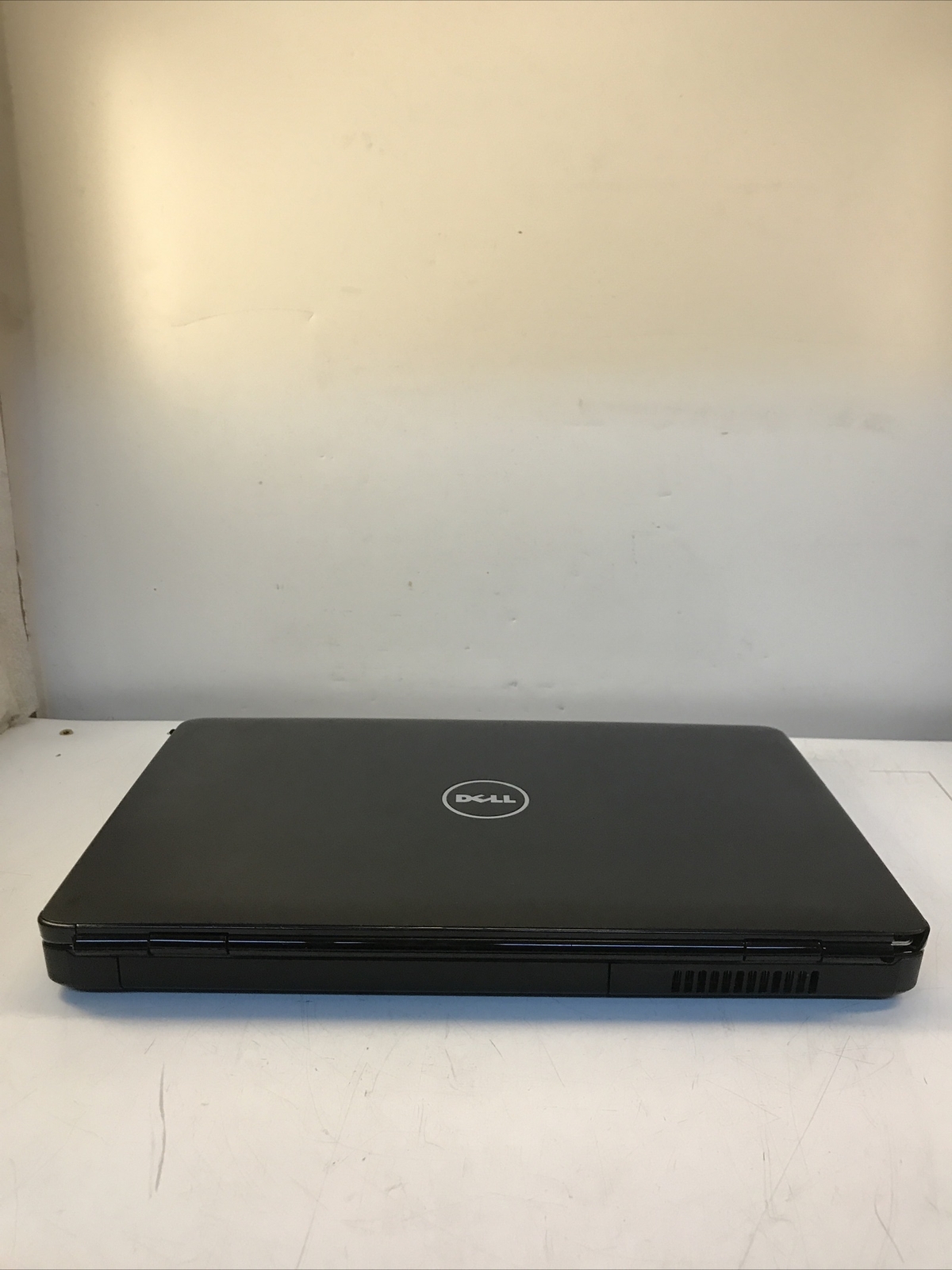 Dell Inspiron 1545 Laptop 15″ Intel Celeron 900 2.20GHz 2 GB Boot to BIOS No HDD