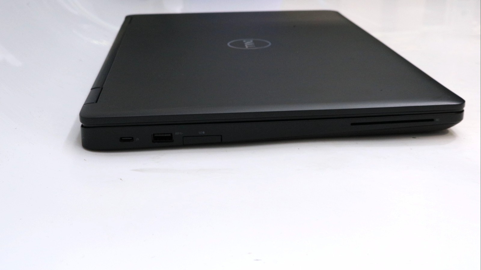 Dell Latitude 5590 15″ i7-8650u 16GB 512GB – Fair READ DESC