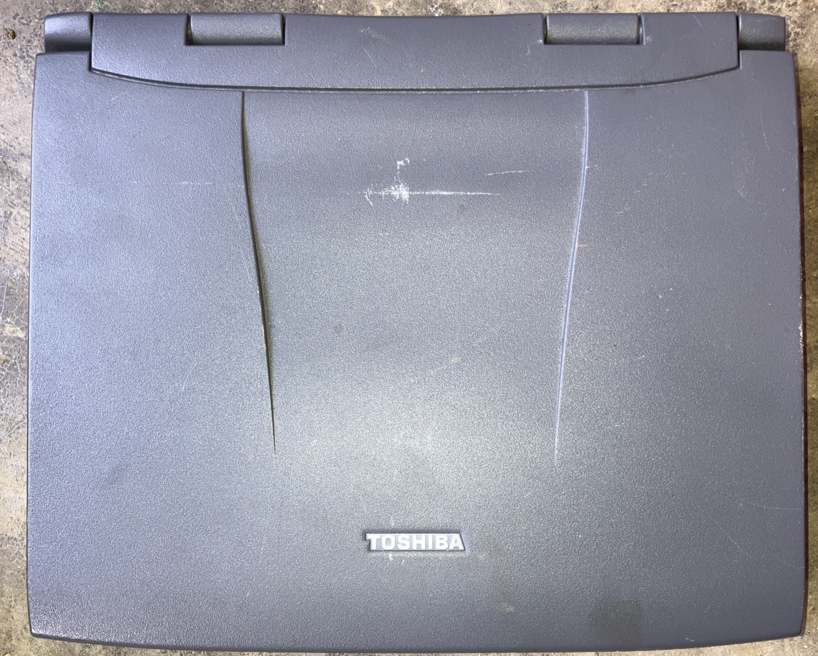 Vitage/Retro Laptop Toshiba Satellite 2100CDS 4.3 POWER ON TESTED UNIT ONLY