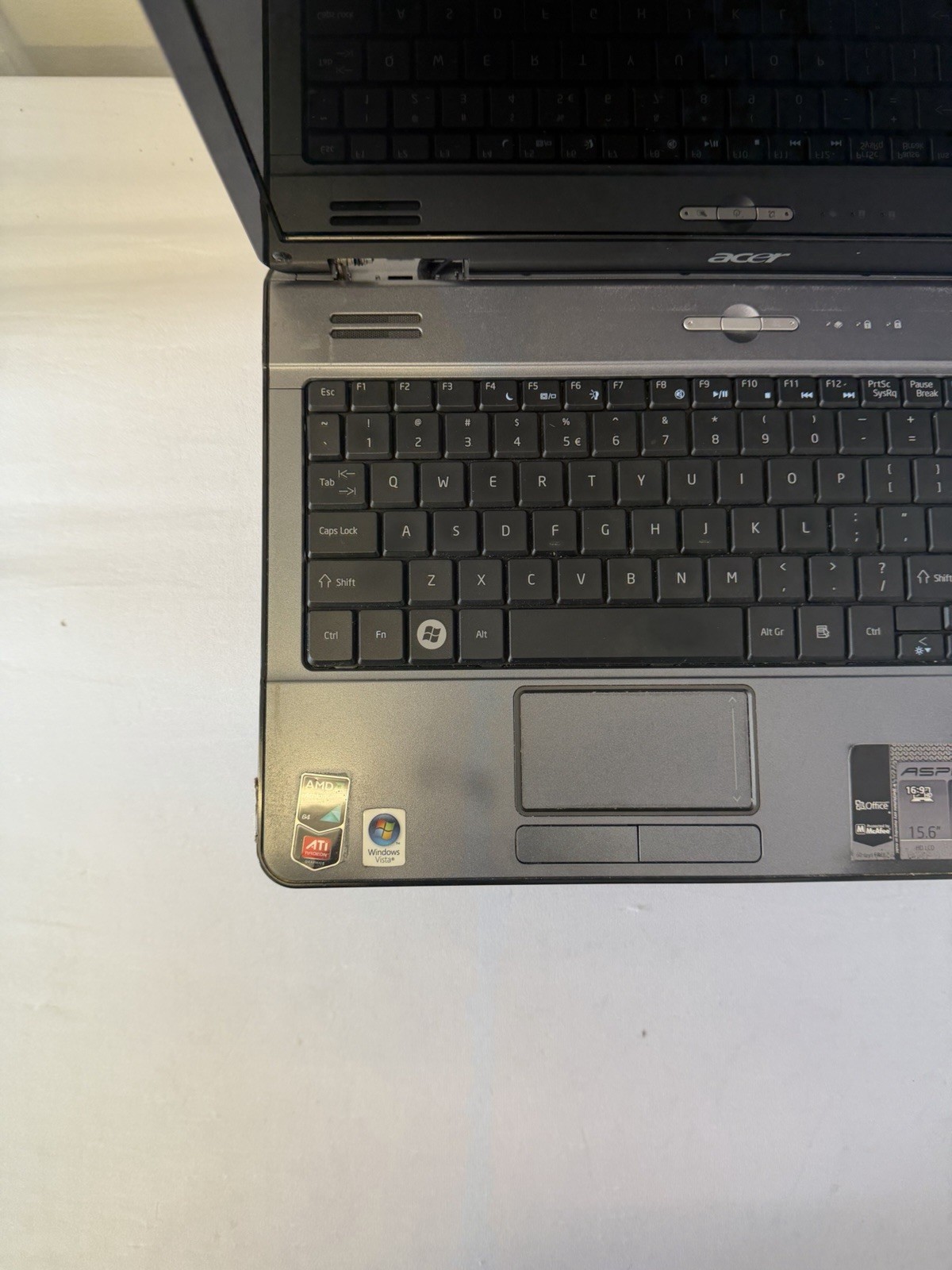 Acer Aspire 5517 Laptop – Good Screen – AMD Athlon 64 TF-20 – Read Des