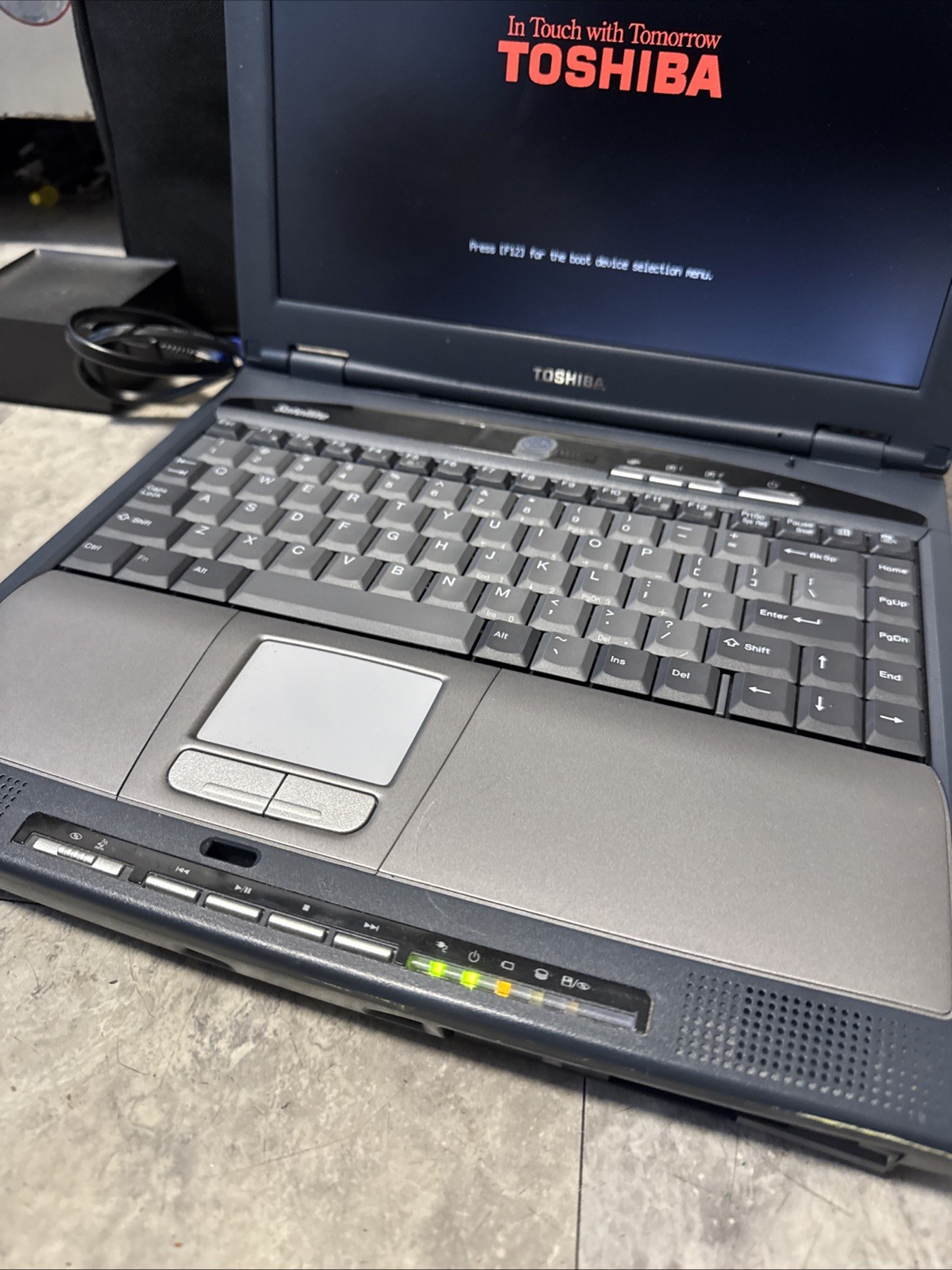 Toshiba Satellite 1805-S204 13.3in. (no HD, 1GHz, 256MB) Notebook/Laptop – Black