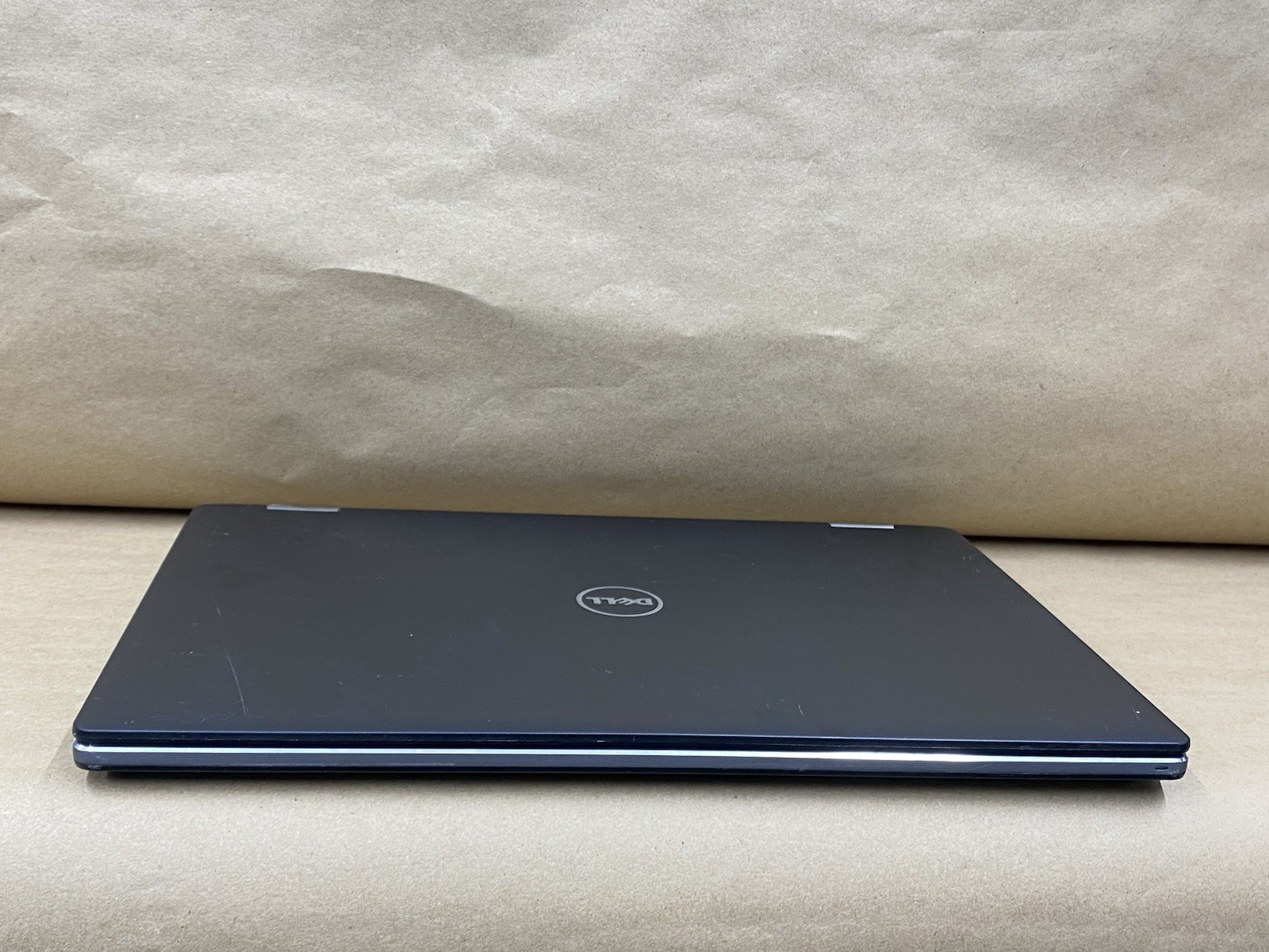 Dell Inspiron 13-7353 – 13.5″ – Touch – i5-6200U – 8GB – 256GB – Win 10 – READ