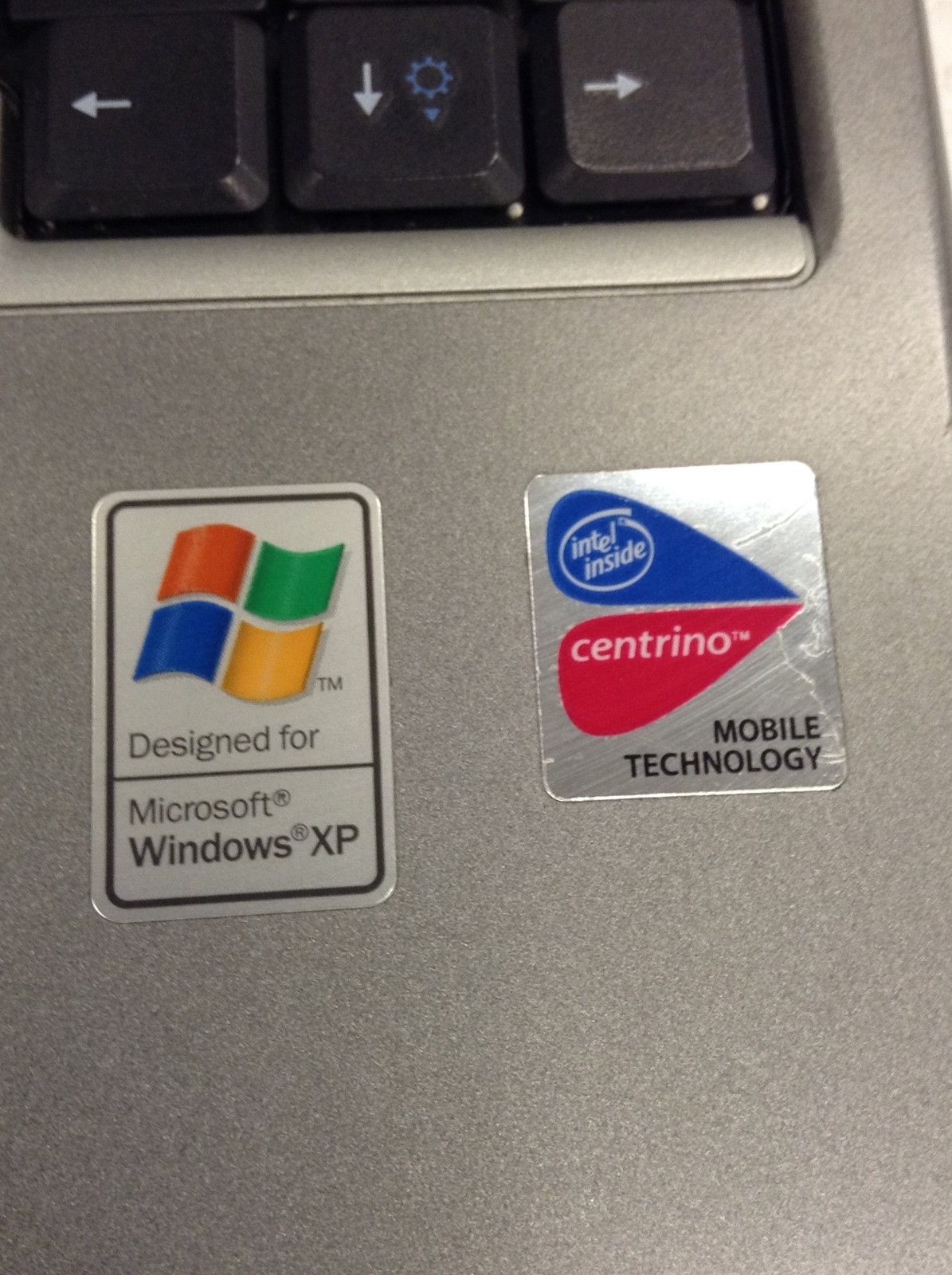 Dell Latitude D600 14″ Pentium M 1.5GHz Laptop w/512MB, DVD/CDRW, NO HDD, WORKS