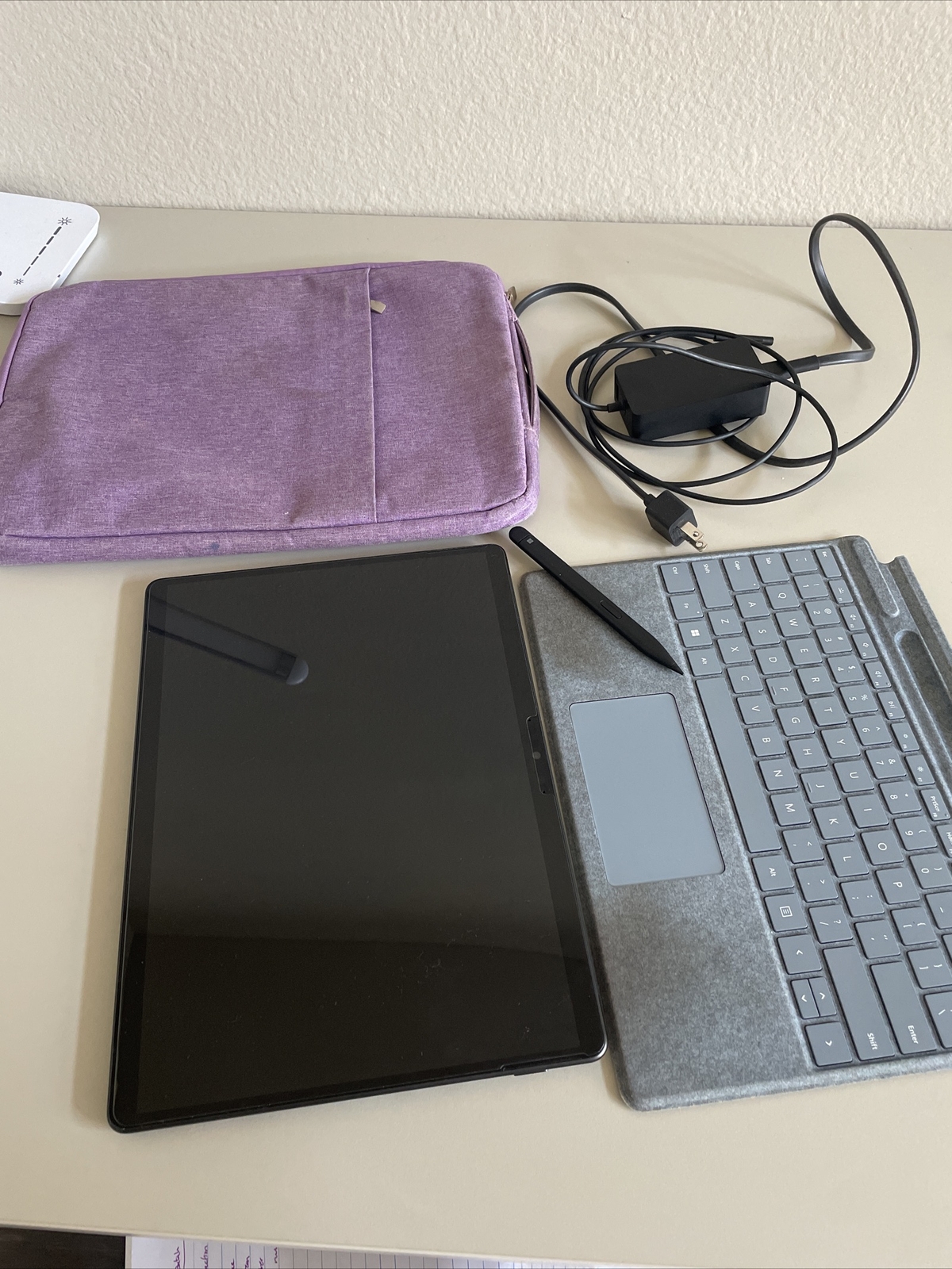 Microsoft Surface Pro 8 13″ (256GB SSD, Intel Core i5 11th Gen., 2.40 GHz, 8GB)