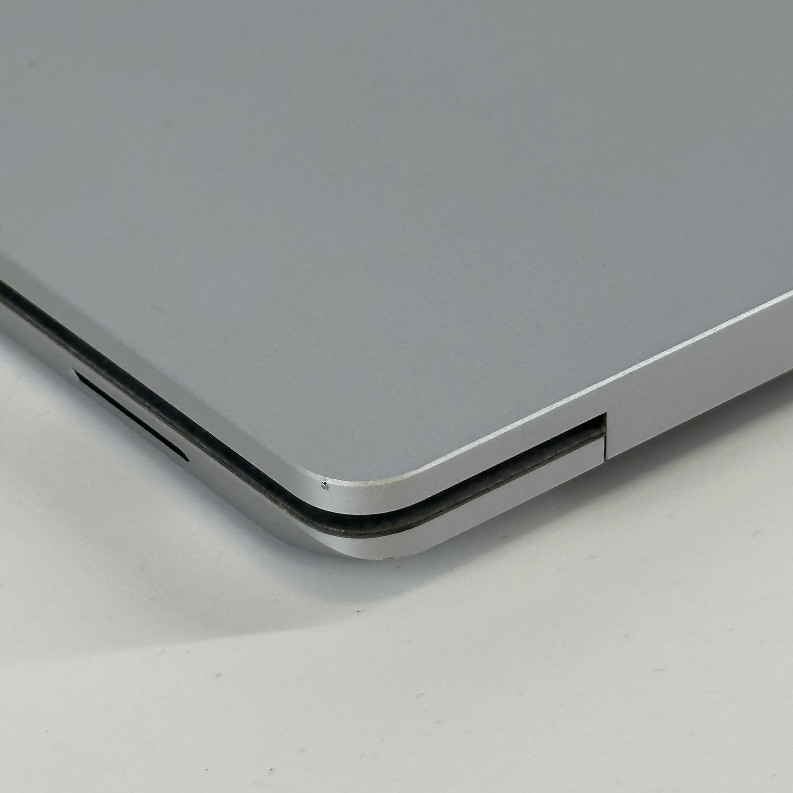 Microsoft Surface Laptop 3 13.5 2K TOUCH i7-1065G7 1.30GHz 16GB 512GB VERY GOOD