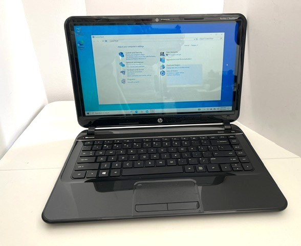 HP Pavilion Touchsmart 14 Sleekbook: 750 GB Harddrive: 8 GB Ram: Model 14-b173cl