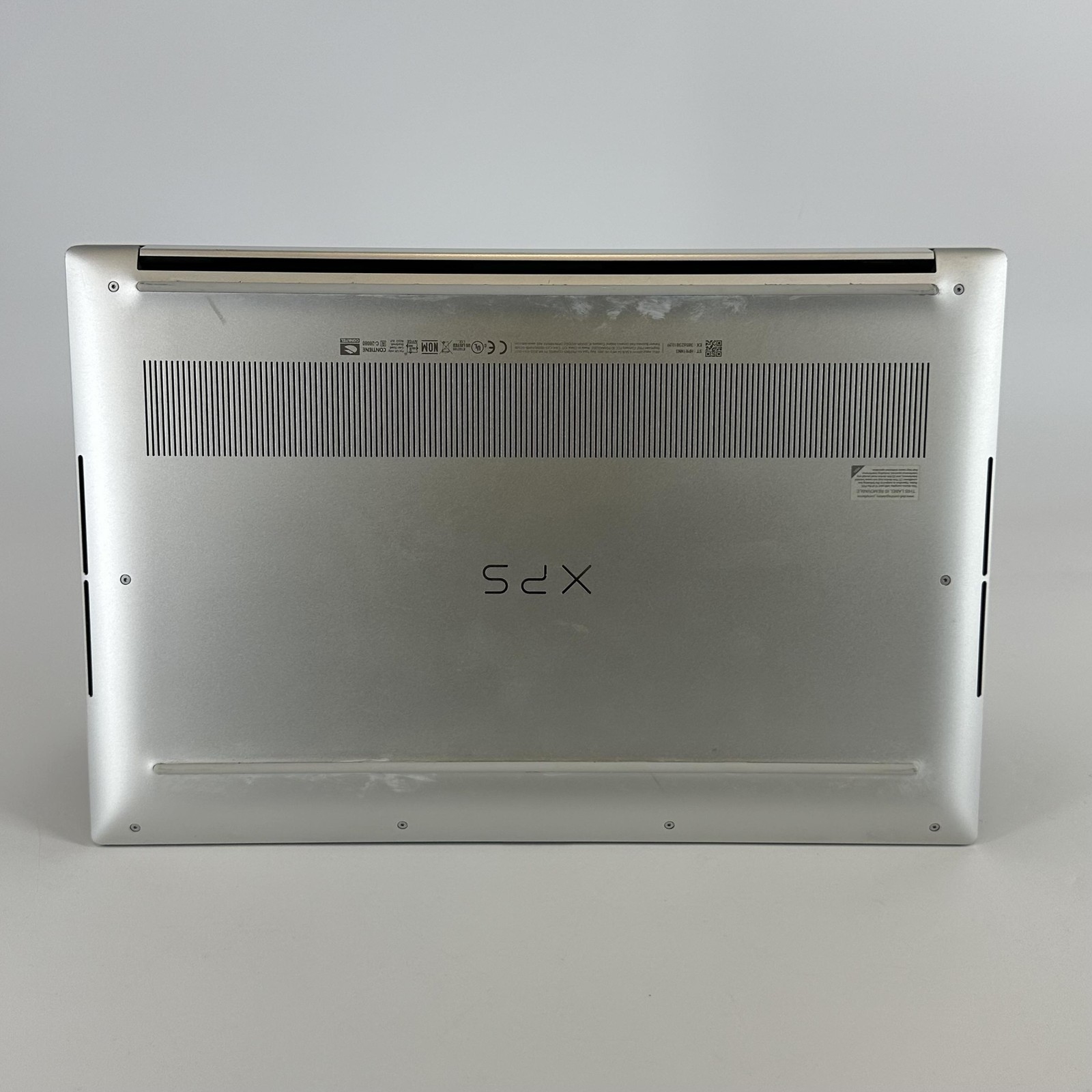 Dell XPS 15 9520 Silver FHD+ 2.5 GHz i9-12900HK 32GB 512GB SSD RTX 3050 Ti Good