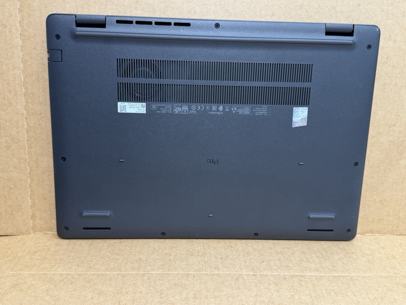 Dell Pro 16 16″ PC16250 WUXGA Intel Core i3-100U 8GB RAM 256GB SSD Win-11