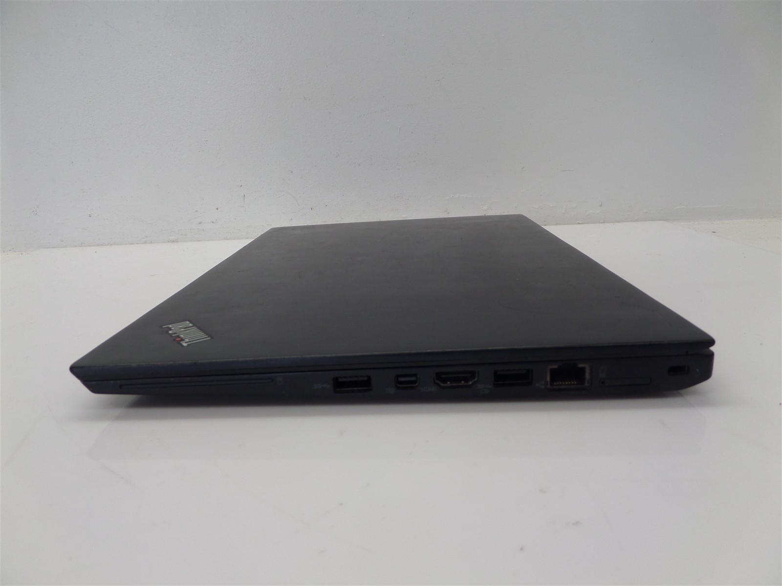 Lenovo ThinkPad T460s 14″ Laptop Core i5-6200U 2.3GHz CPU 8GB RAM – No HDD/OS