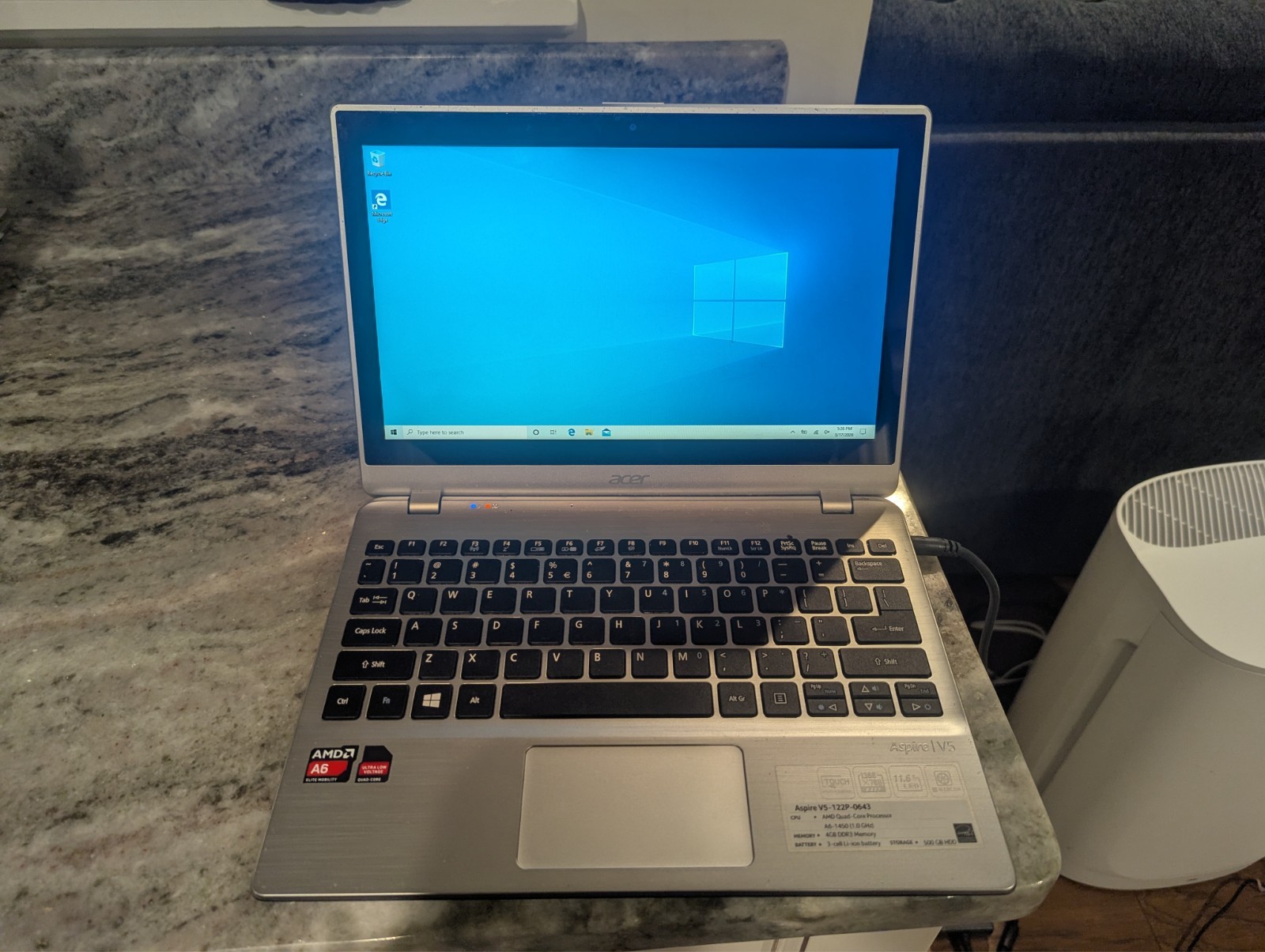 Acer Aspire V5-122P-0643 11.6in. (500GB, AMD A6, 4GB RAM, TOUCH, DEAD BATT)