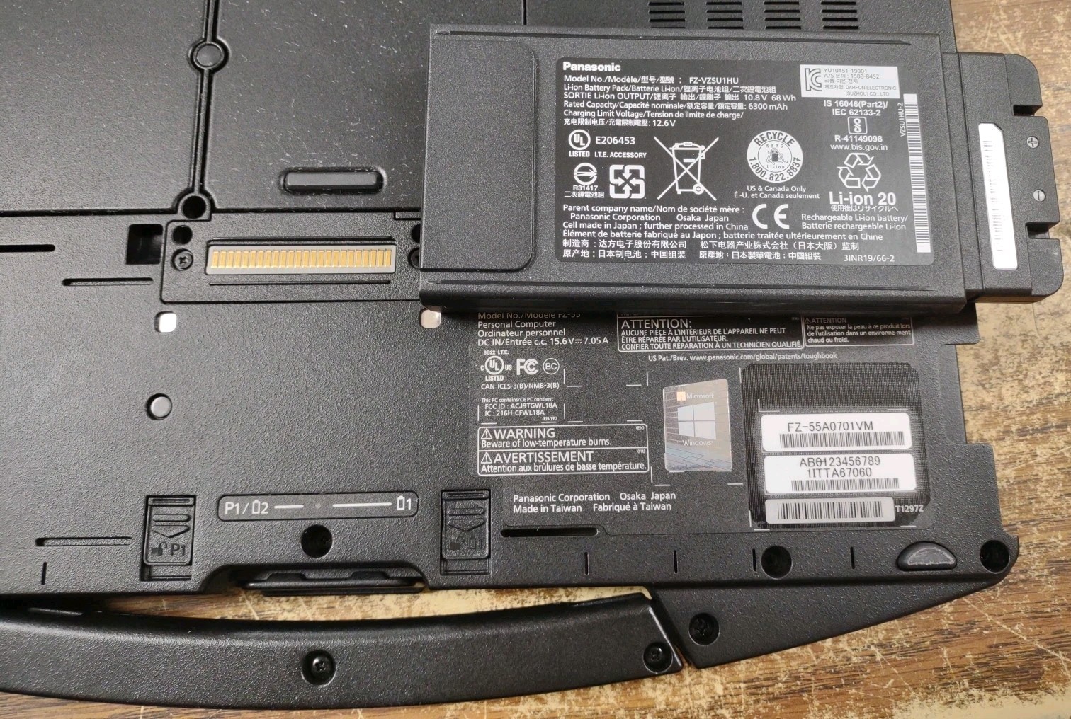Panasonic ToughBook FZ-55 W/ i5-8365U, 16GB RAM, NO HDD OR HDD COVER. NON TOUCH