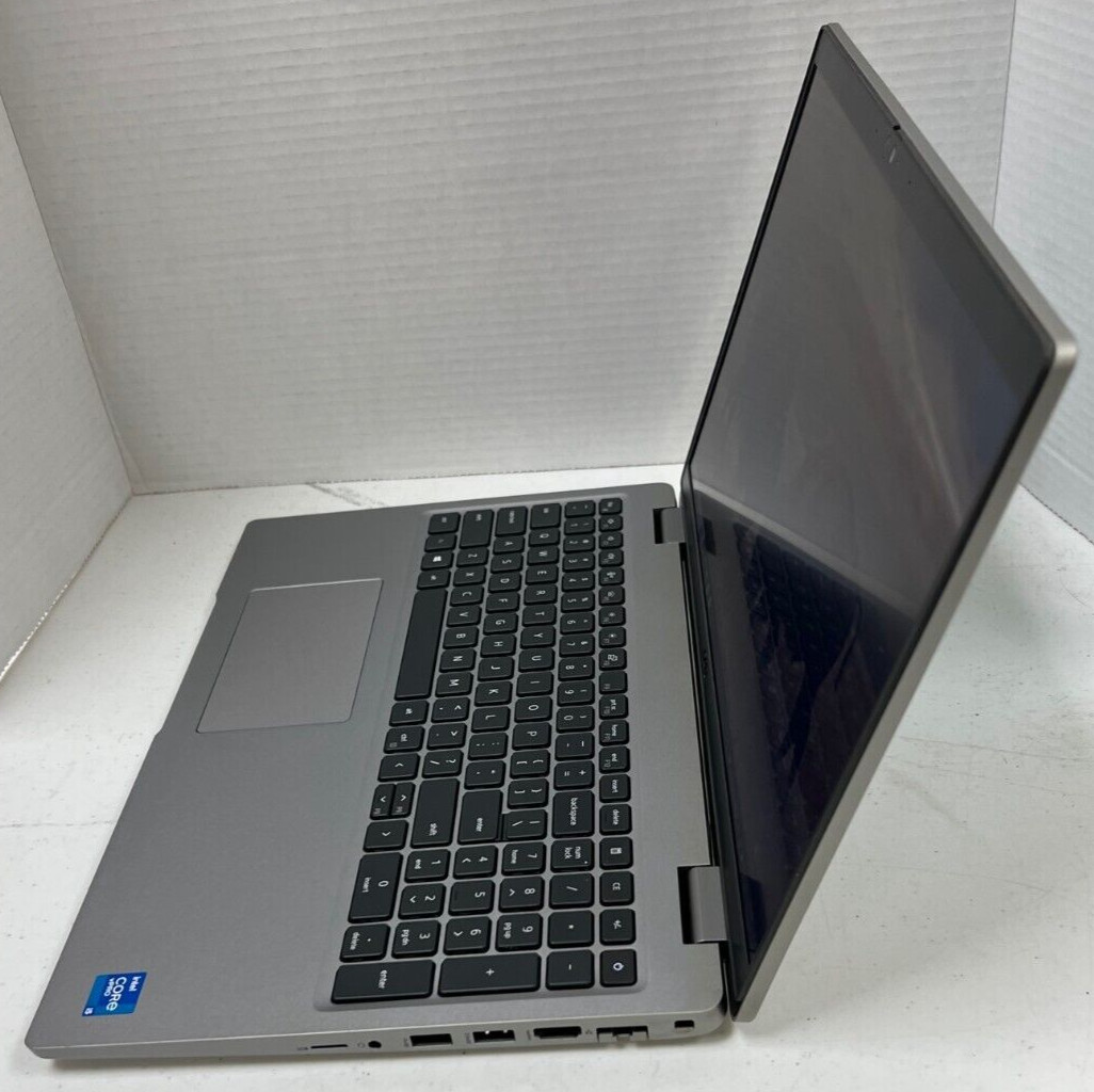 Dell Latitude 5520 Laptop – 2.8 GHz core i7-1165G7 16GB 256GB – Webcam