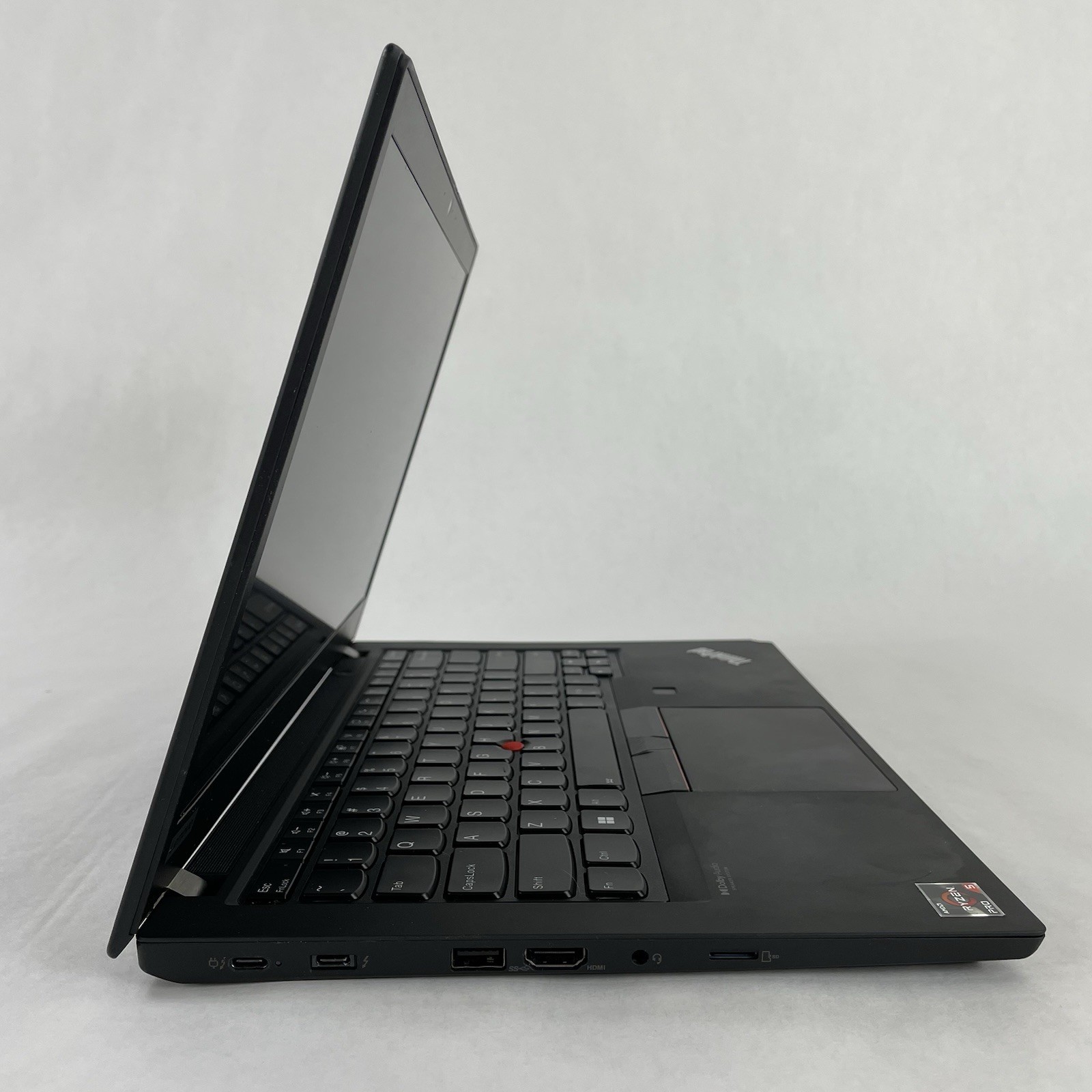 Lenovo ThinkPad T14 14″ Ryzen 5 Pro 5650U 2.30 GHz 16 GB RAM No SSD No OS – READ