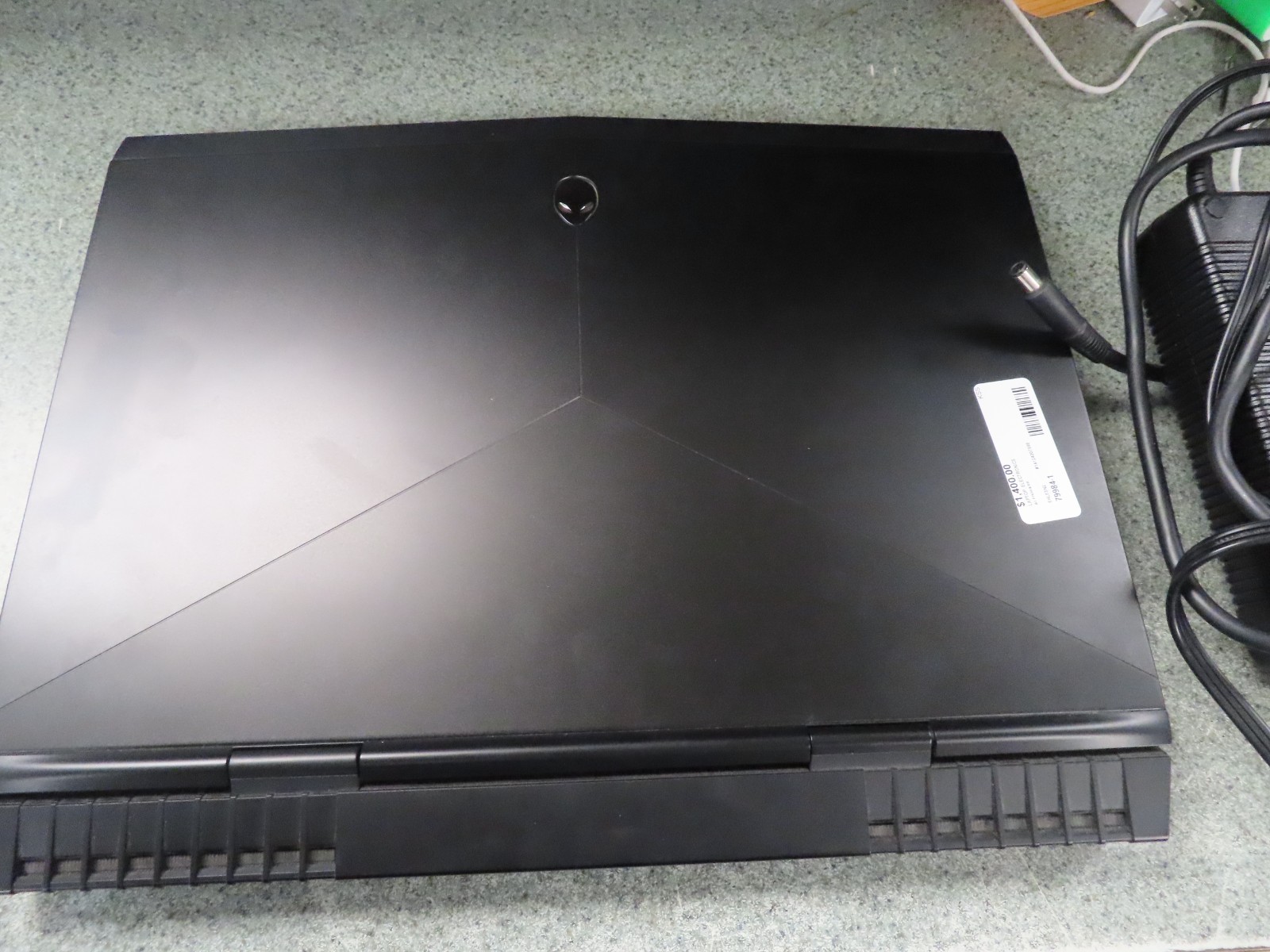Alienware 17 R5 Gaming Laptop , I9-8950HK, 16GB RAM, 500gb
