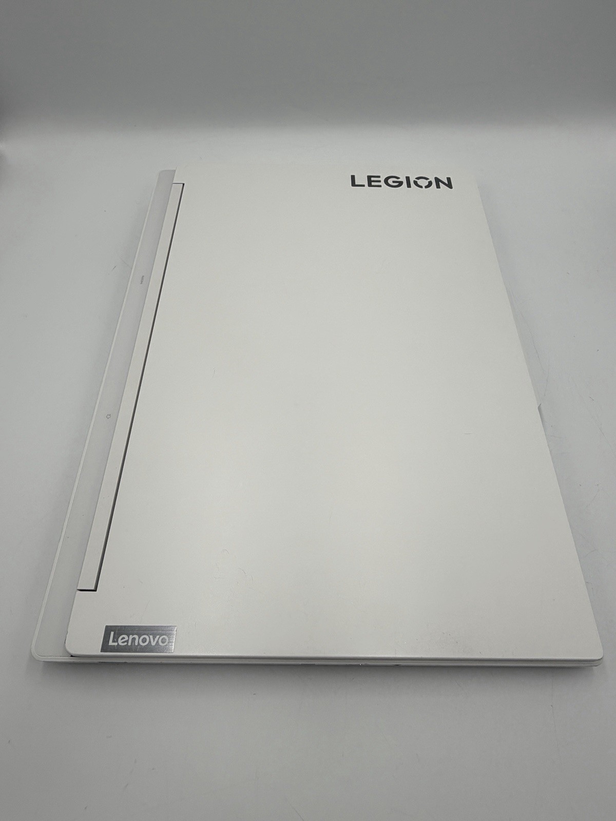 Lenovo Legion 7i Gen 9 i9-14900HX 32GB RAM 1TB SSD RTX 4070 Gaming Laptop