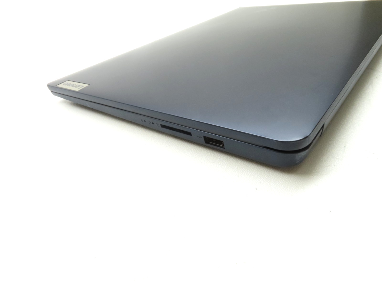 Lenovo IdeaPad 1 15IJL7 15.6″ Intel Pentium Silver 1.1GHz 8GB RAM 128GB SSD