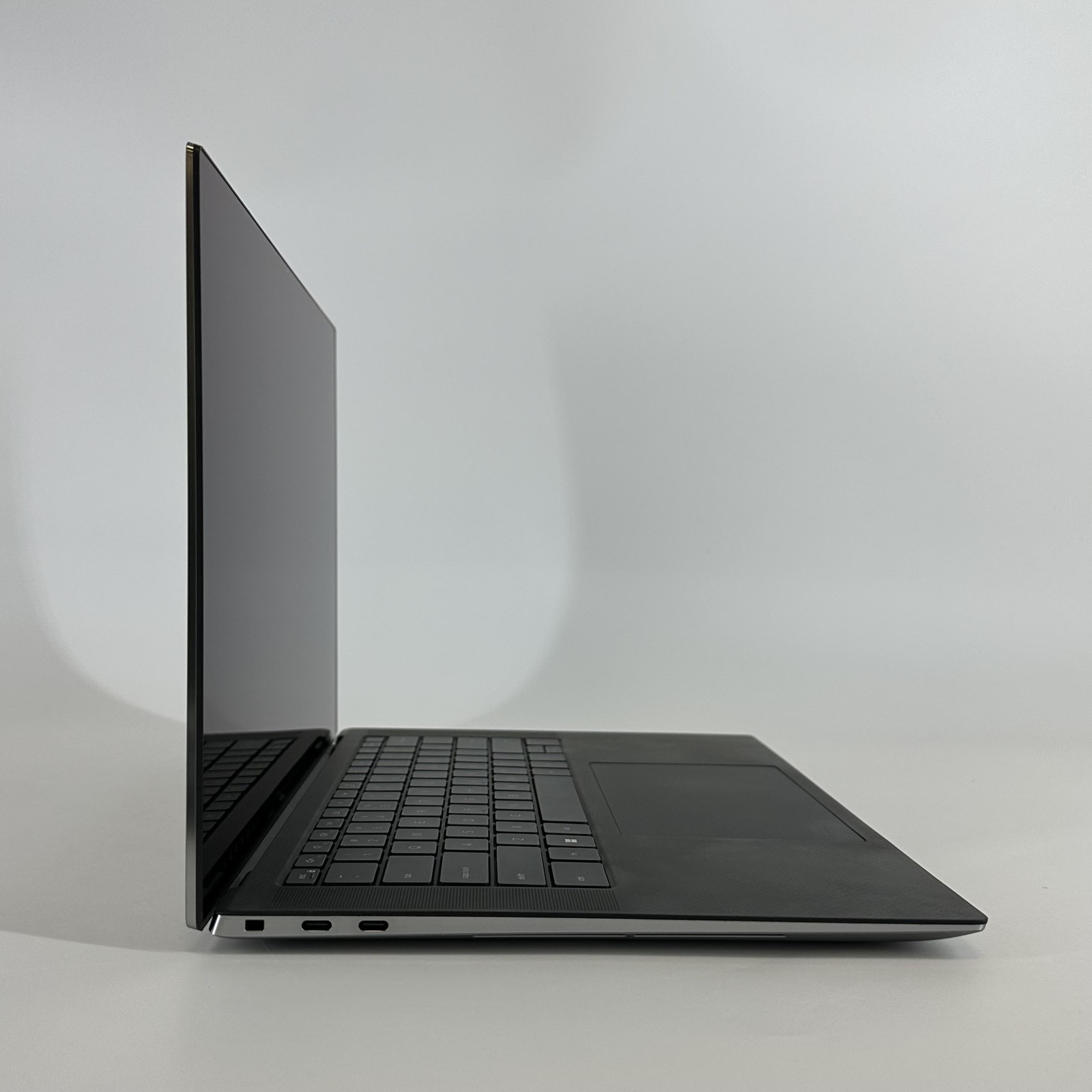 Dell Precision 5560 15.6 UHD+ TOUCH i9-11950H 2.60GHz 64GB 1TB SSD RTX A2000