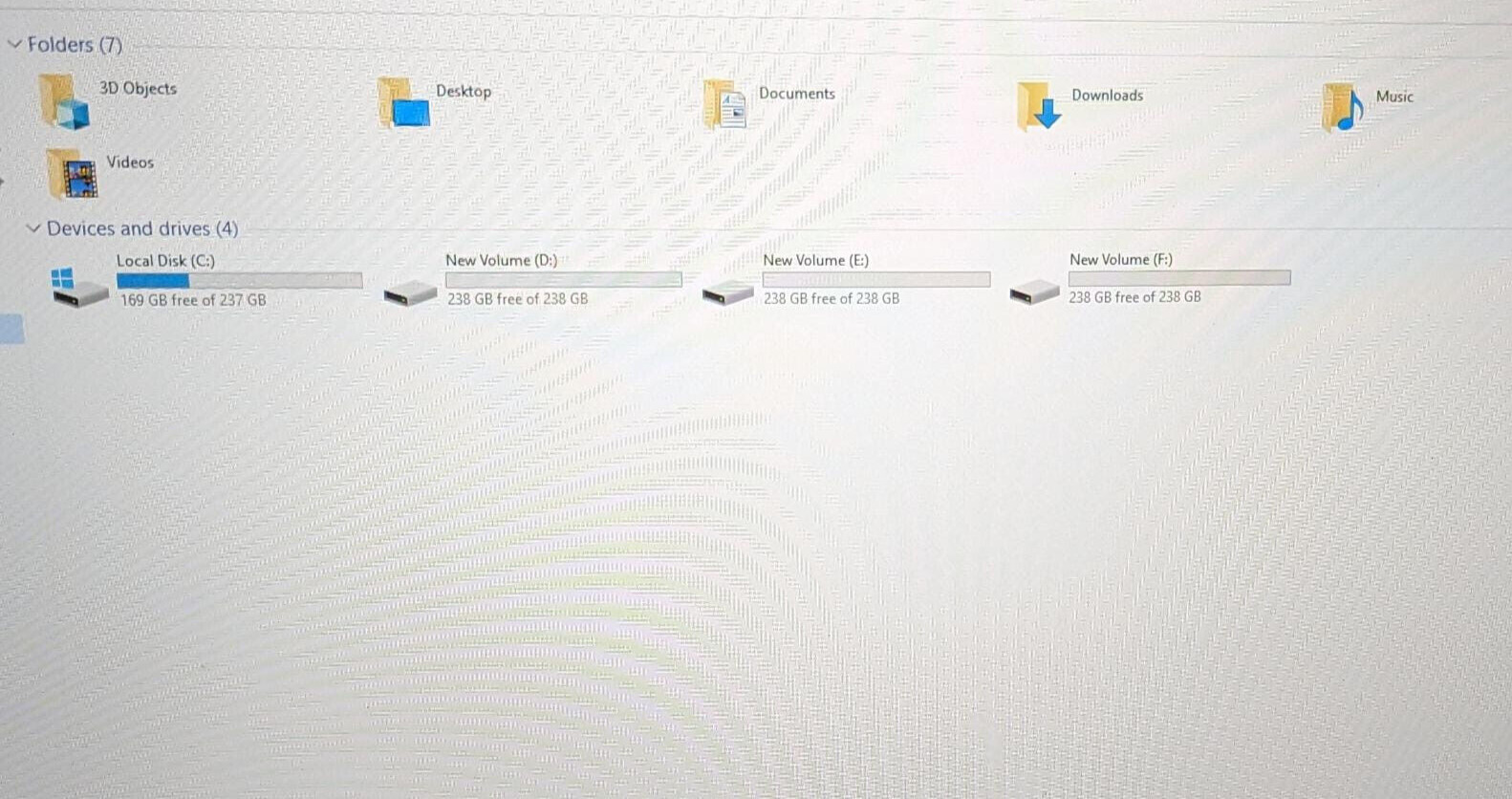 Dell PRECISION 7750 17.3″ I5-10400H 260GHz. 1TB SSD 32GB W10