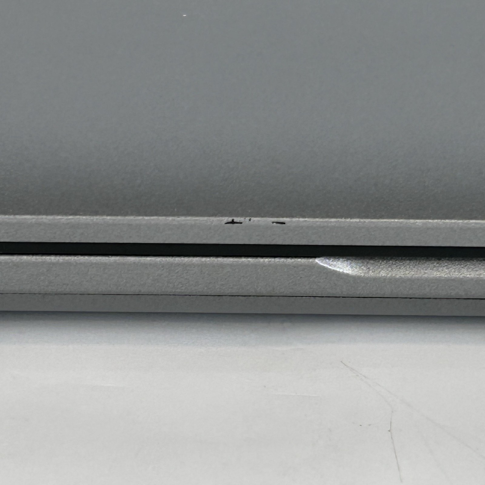 Dell Latitude 5450 14 FHD 1.7 GHz Ultra 7 165U 16GB RAM 512GB SSD Bad USB-C Port