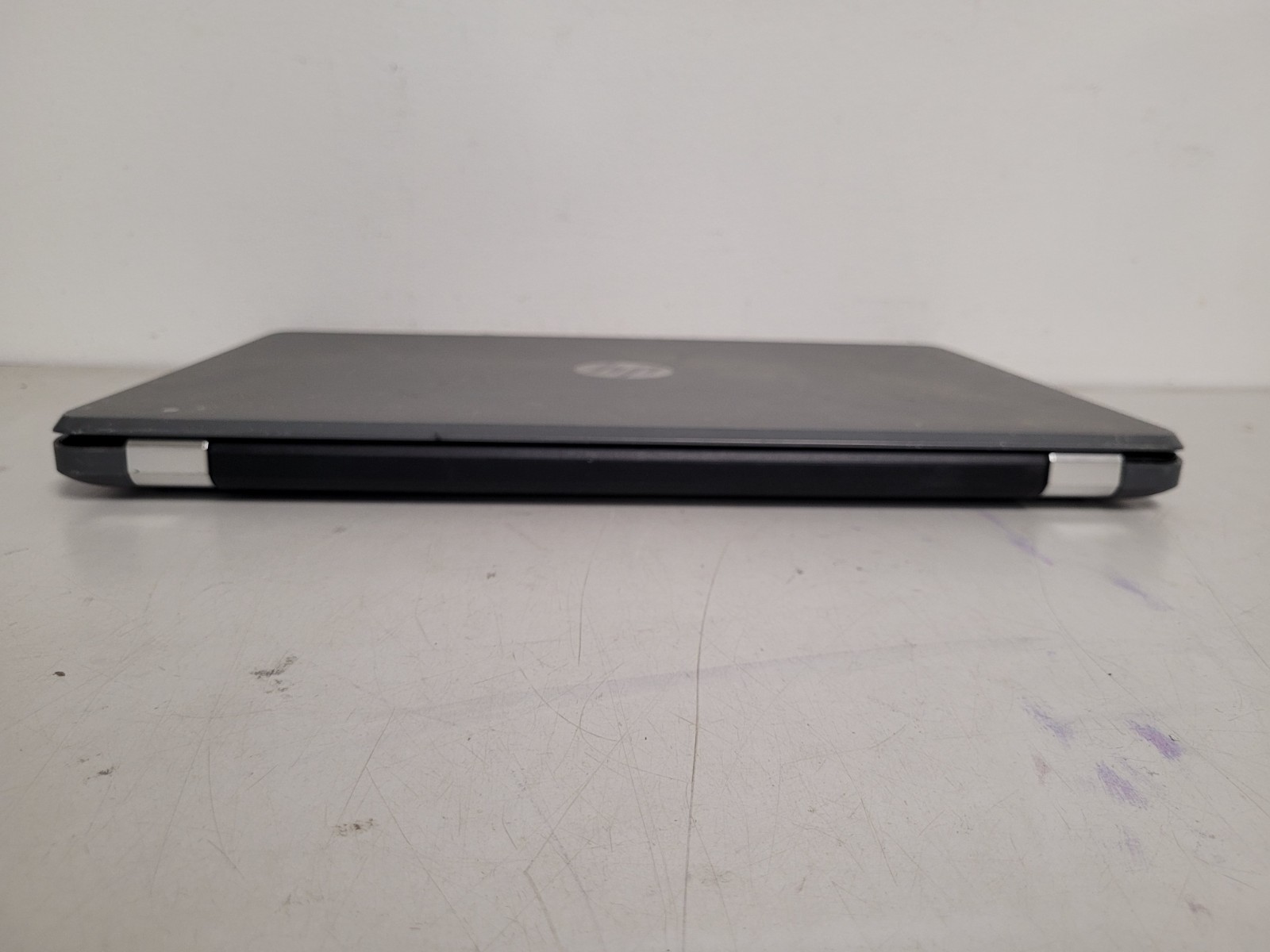 Hp laptop 15- bs0xx 15.6″ i3-7100u 2.4ghz 8gb ram 180gb ssd charger CND7201Q3X