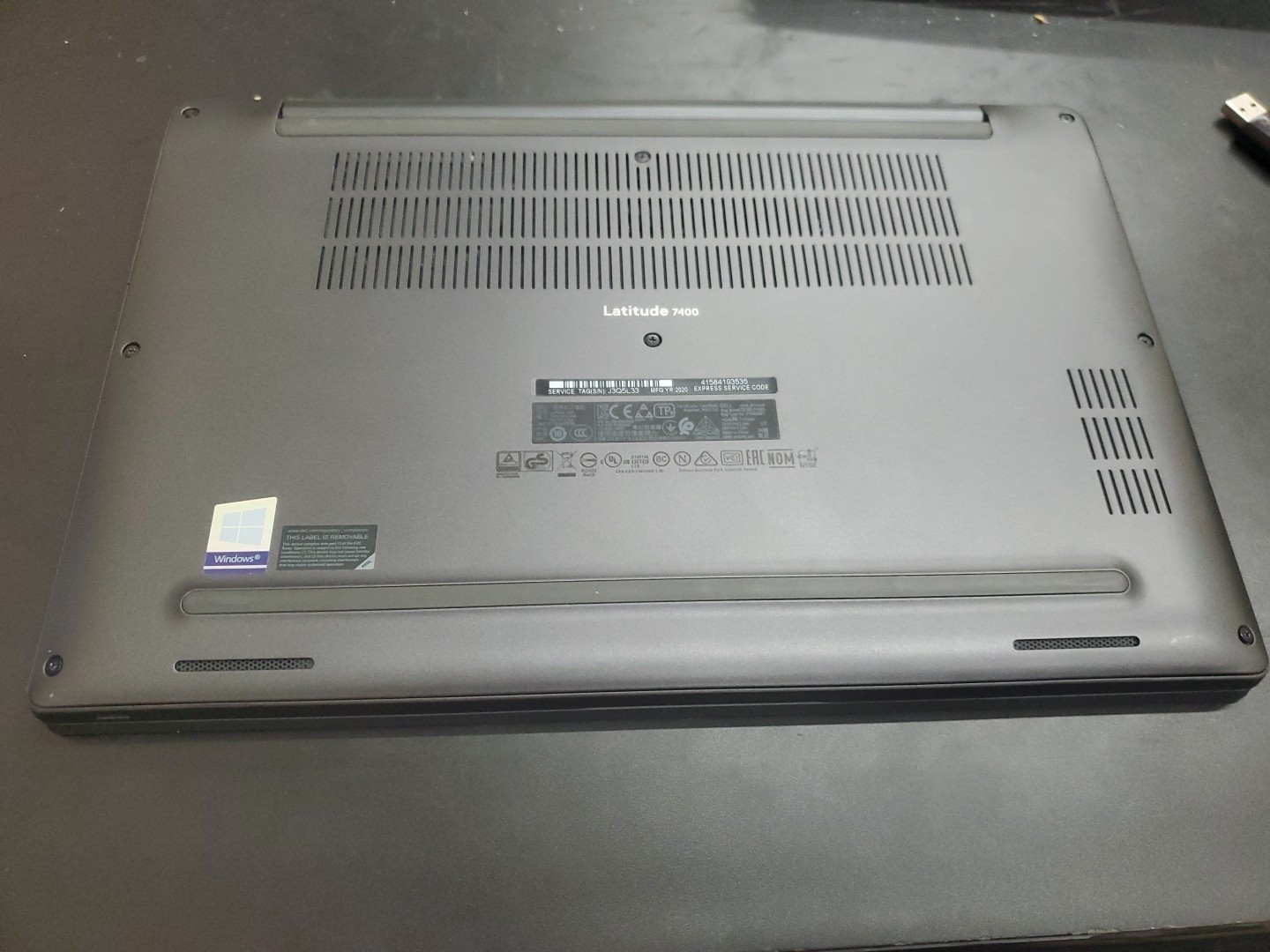 Dell Latitude 7400 14″ i5-8365U 8GB 256gb SSD Laptop W11P 123125-2