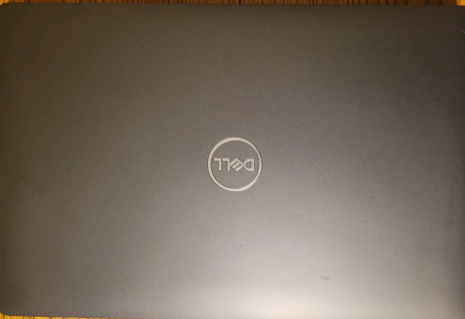 Dell Precision 3541, Broken Screen 256GB NVME, 8GB Ram, Core i7 9th Gen. No OS