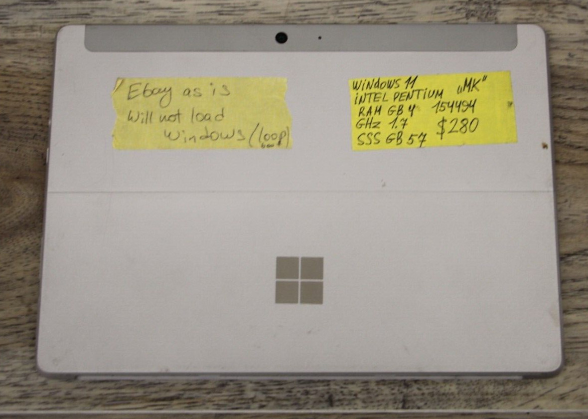 Microsoft Surface Go 2 1926 10.5″ Pentium 1.7GHz 4GB RAM 64GB FOR PARTS/REPAIR