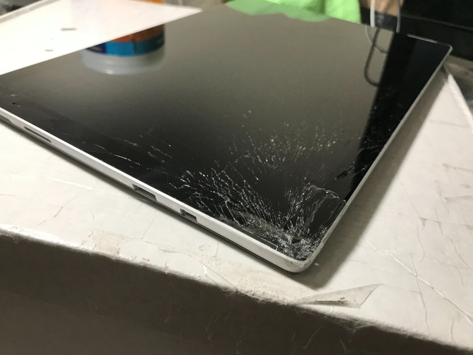 Surface Pro 6 Tablet i5-8250U 8GB 128GB SSD 12.3in Platinum Crack Screen #611