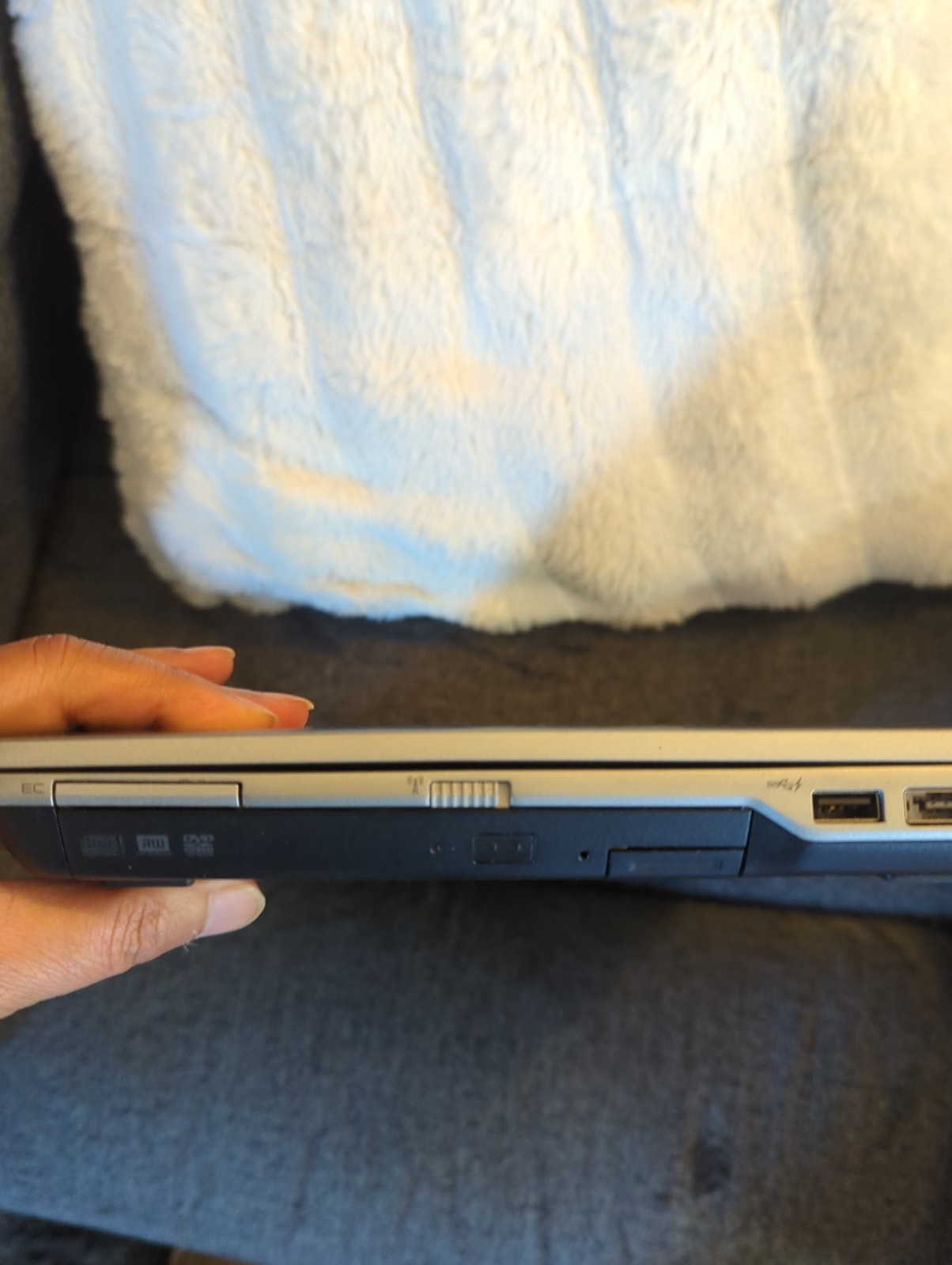 Dell Latitude E-6330 i-7-3rd Gen, 8GB Ram, DvD R/W, No HDD Pls Read Description.