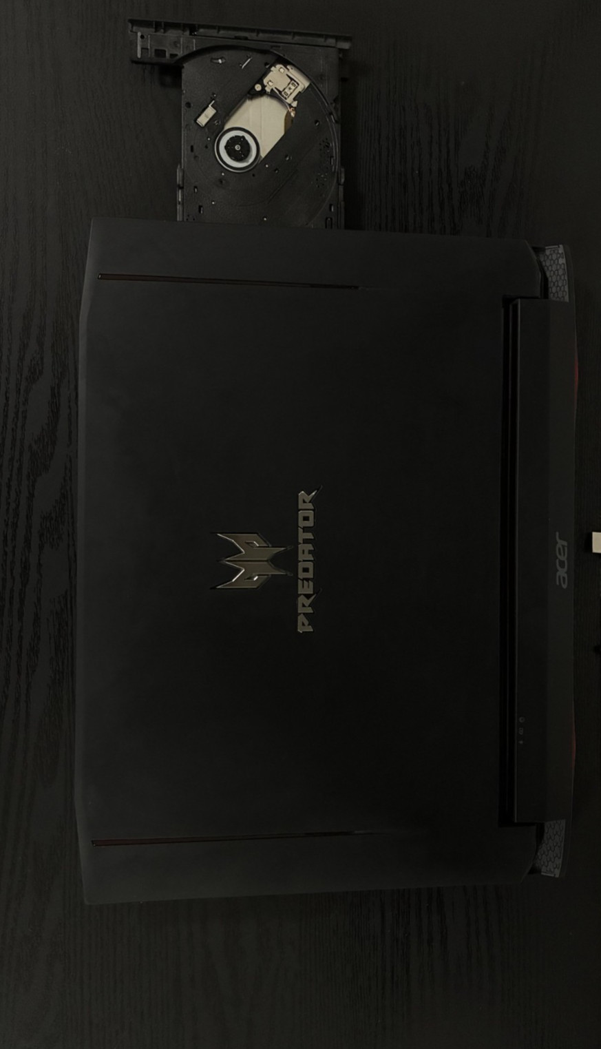 Acer Predator 15 G9-593 Laptop 2018 100% Complete Box, Disc Drive, Fan, Charger