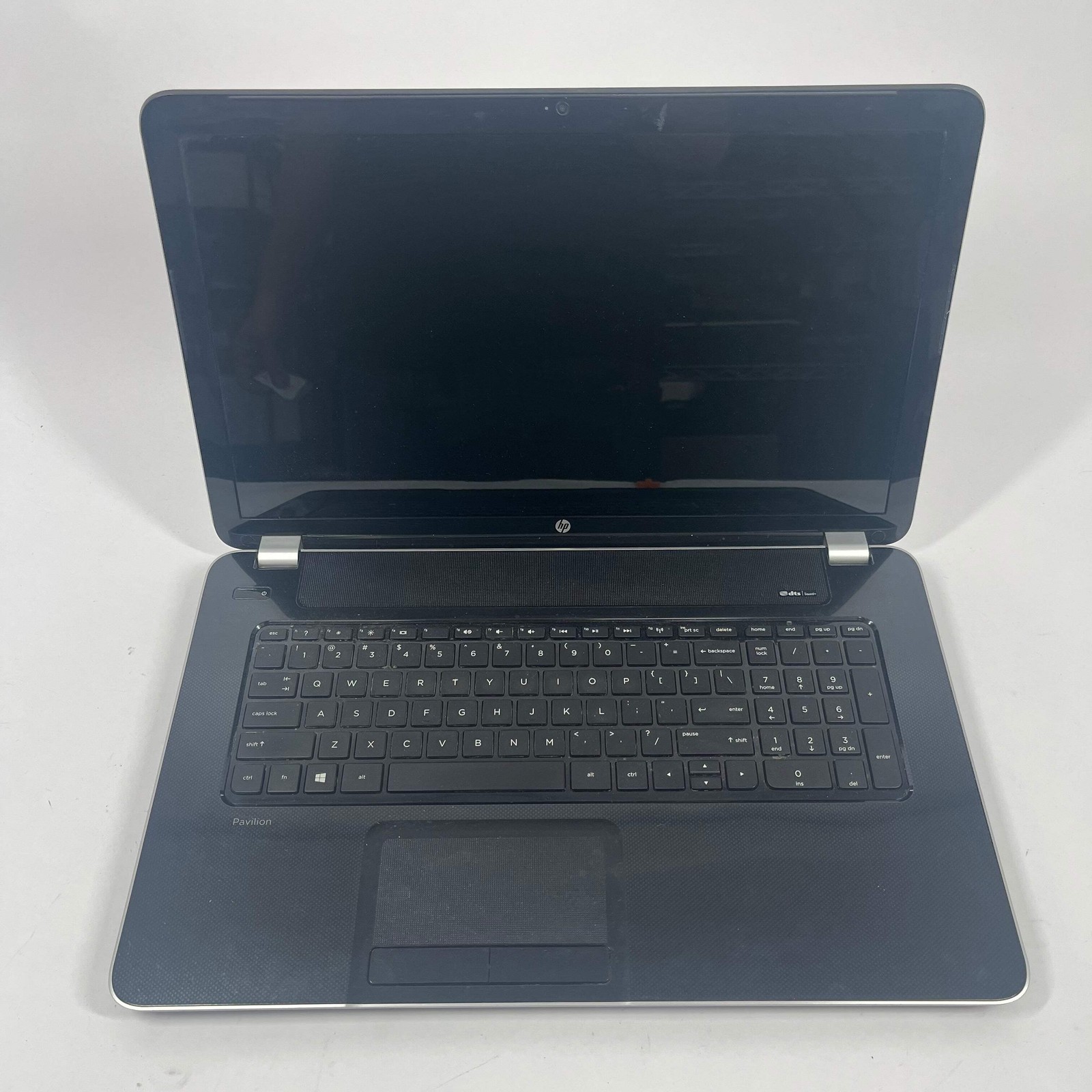 HP Pavilion 17 15″ AMD A8-5550M APU 1.1GHz 3GB 750GB SSD Radeon HD 8550G